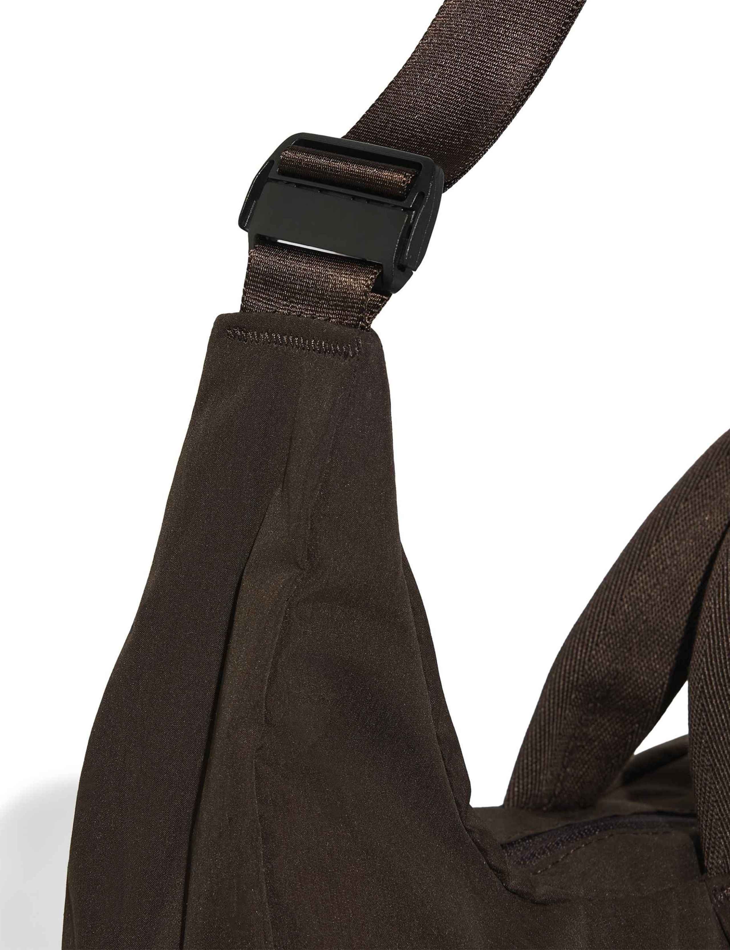 Motion Croissant Cross Body Bag 4 of 8