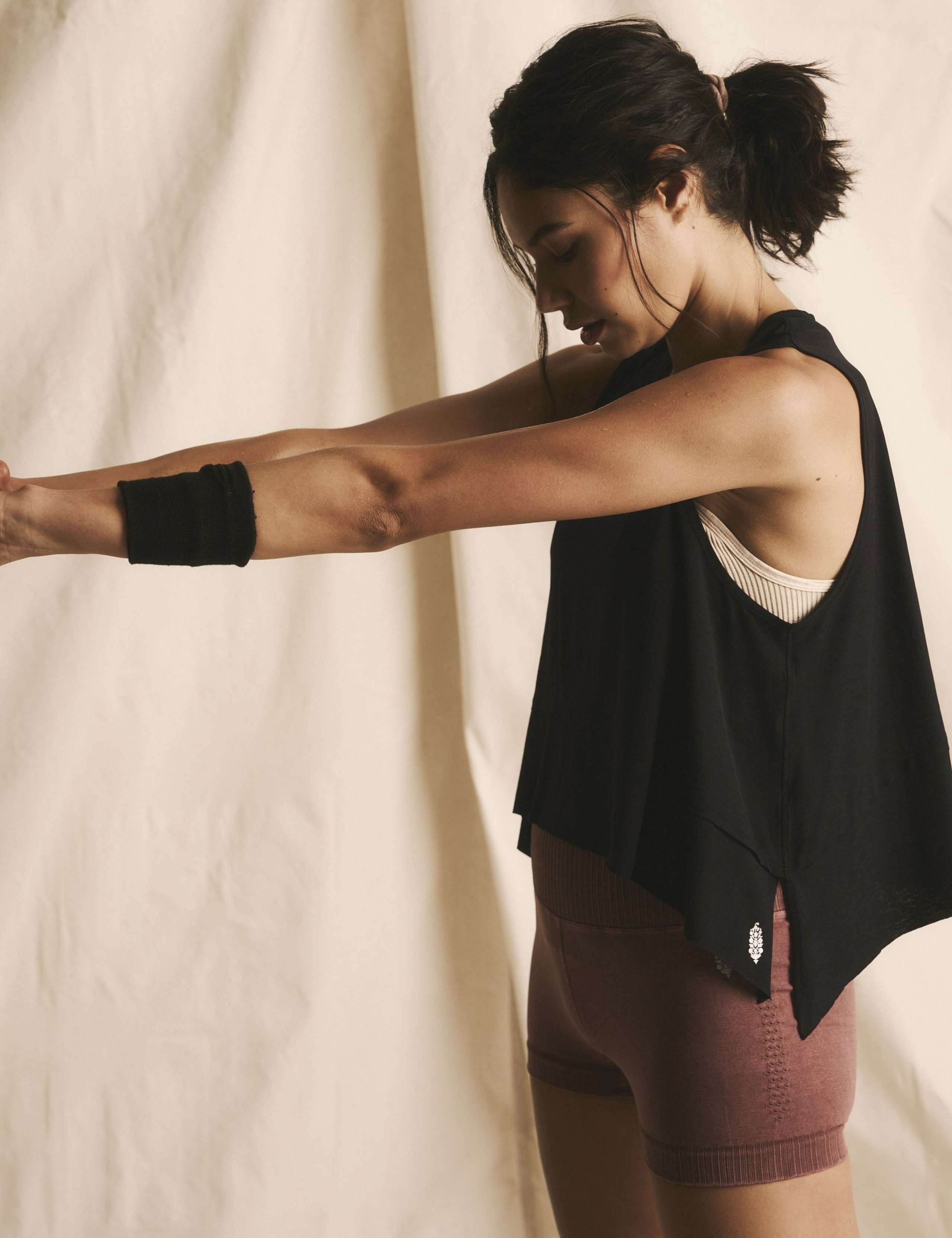 Tempo Crew Neck Relaxed Crop Vest Top 10 of 11