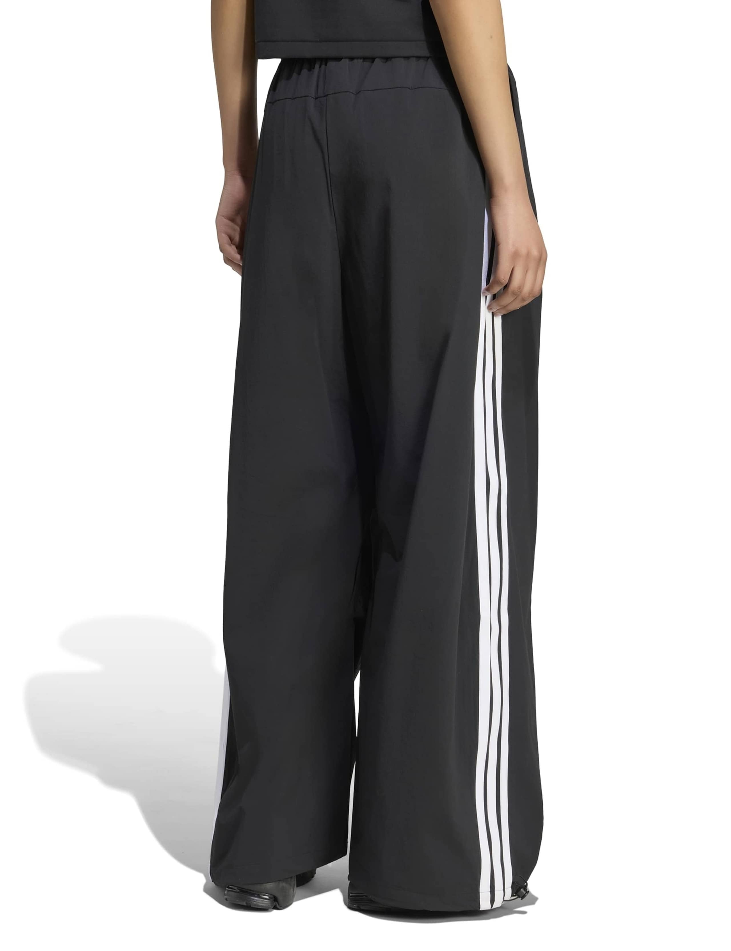 City Tech 3-Stripes High Waisted Joggers 2 of 5