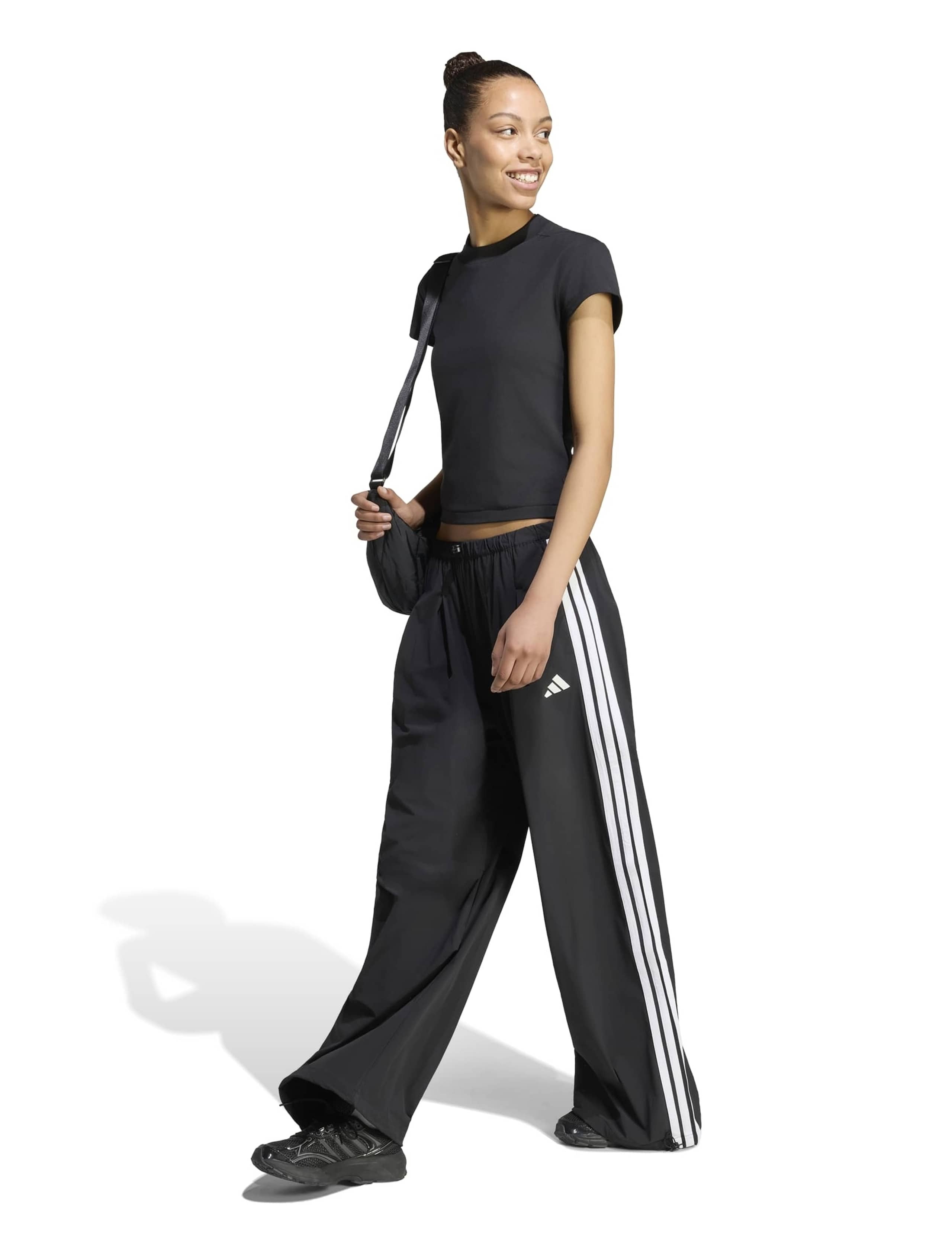 City Tech 3-Stripes High Waisted Joggers 3 of 5
