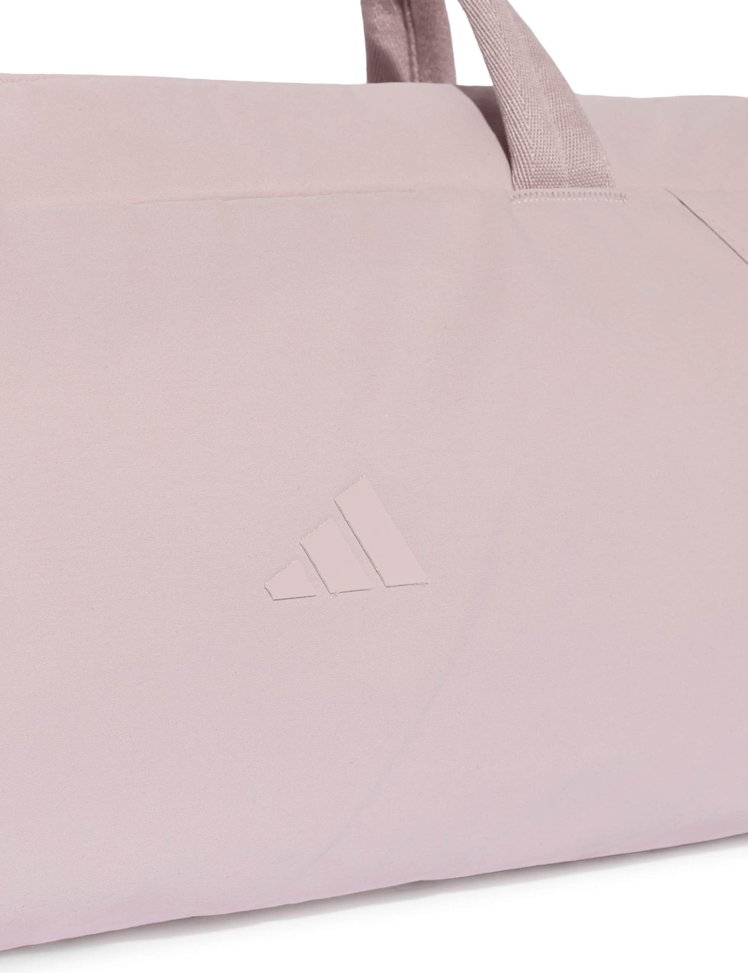 Motion Zip Fastening Small Duffle Bag 3 of 8