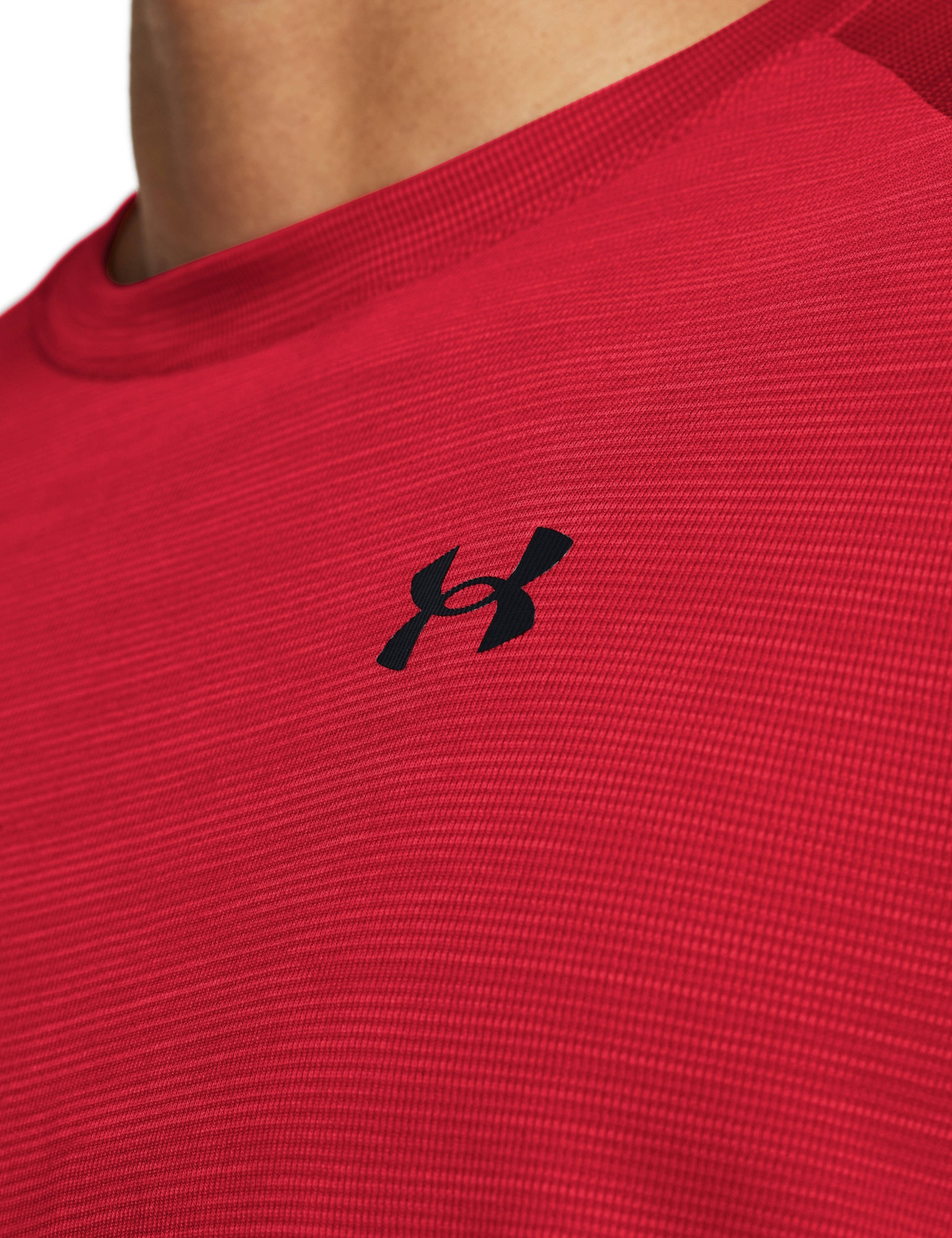 Tech Textured Short Sleeve T-Shirt 4 of 4
