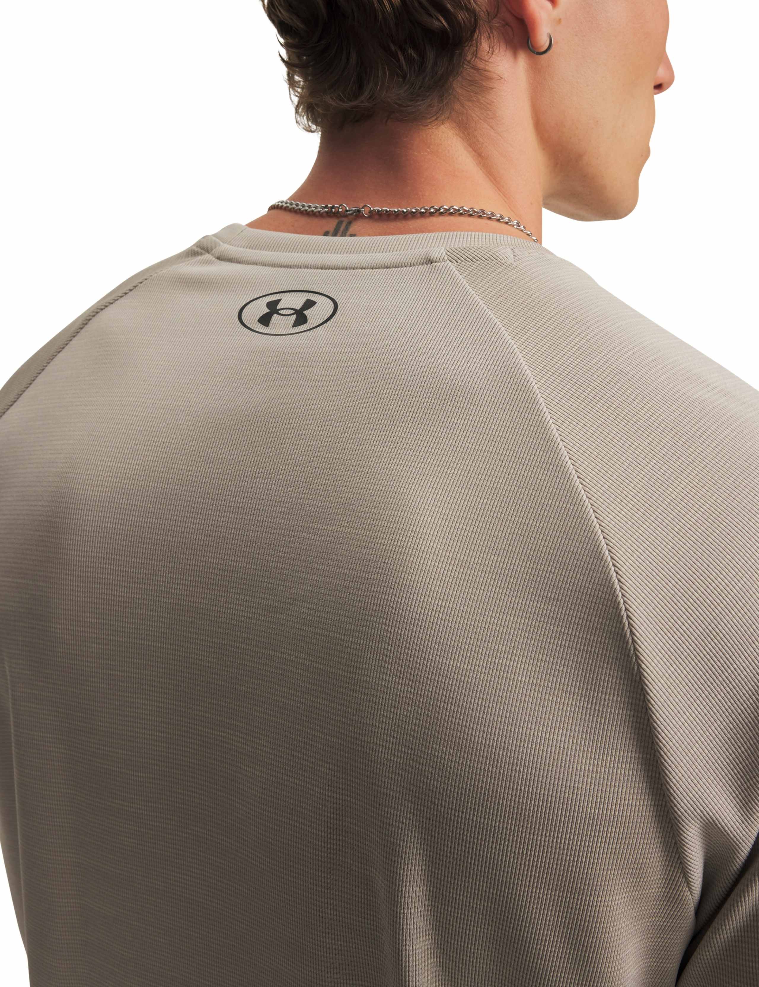 Tech Textured Short Sleeve T-Shirt 3 of 3
