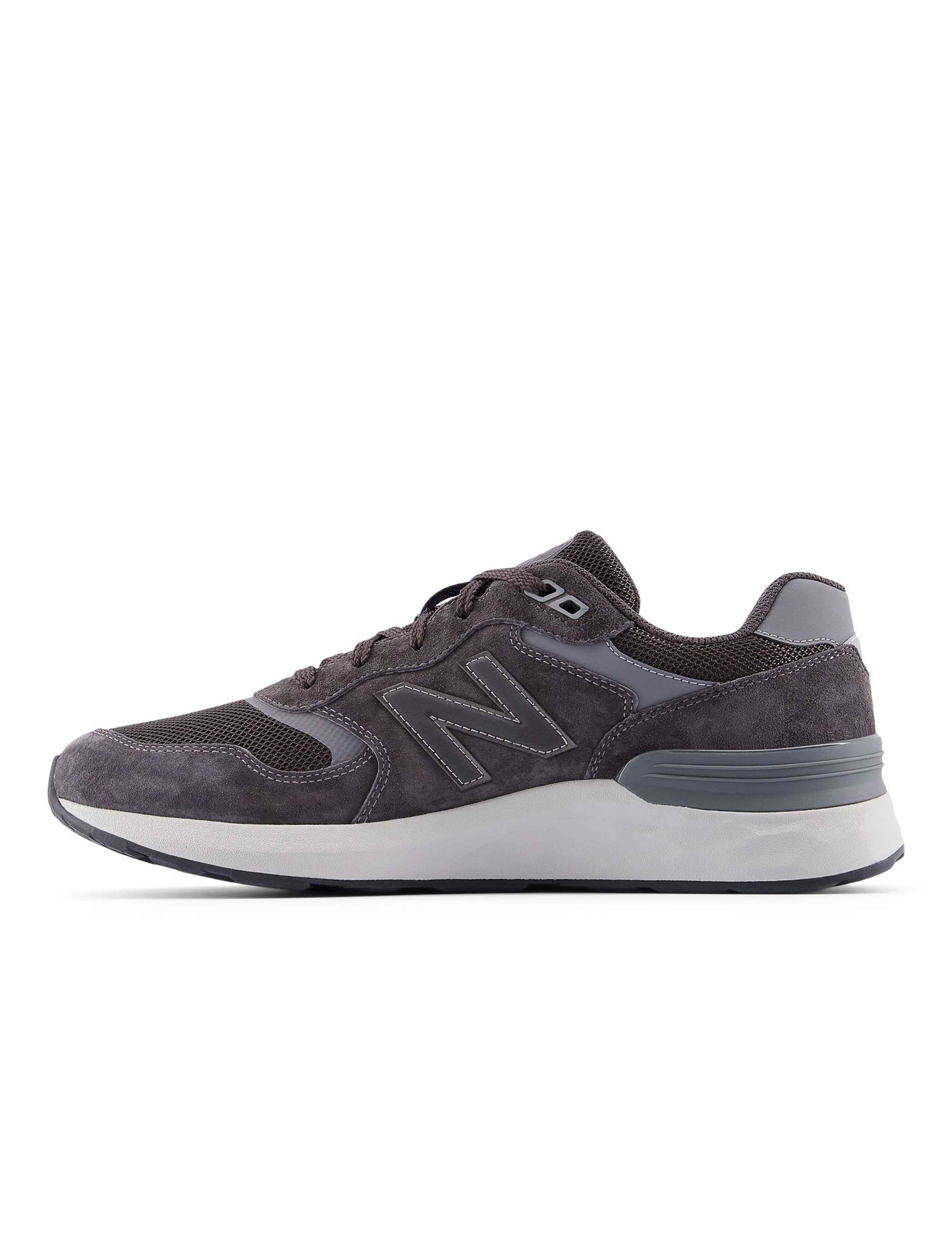 Fresh Foam Walking 880 V6 Trainers 7 of 7