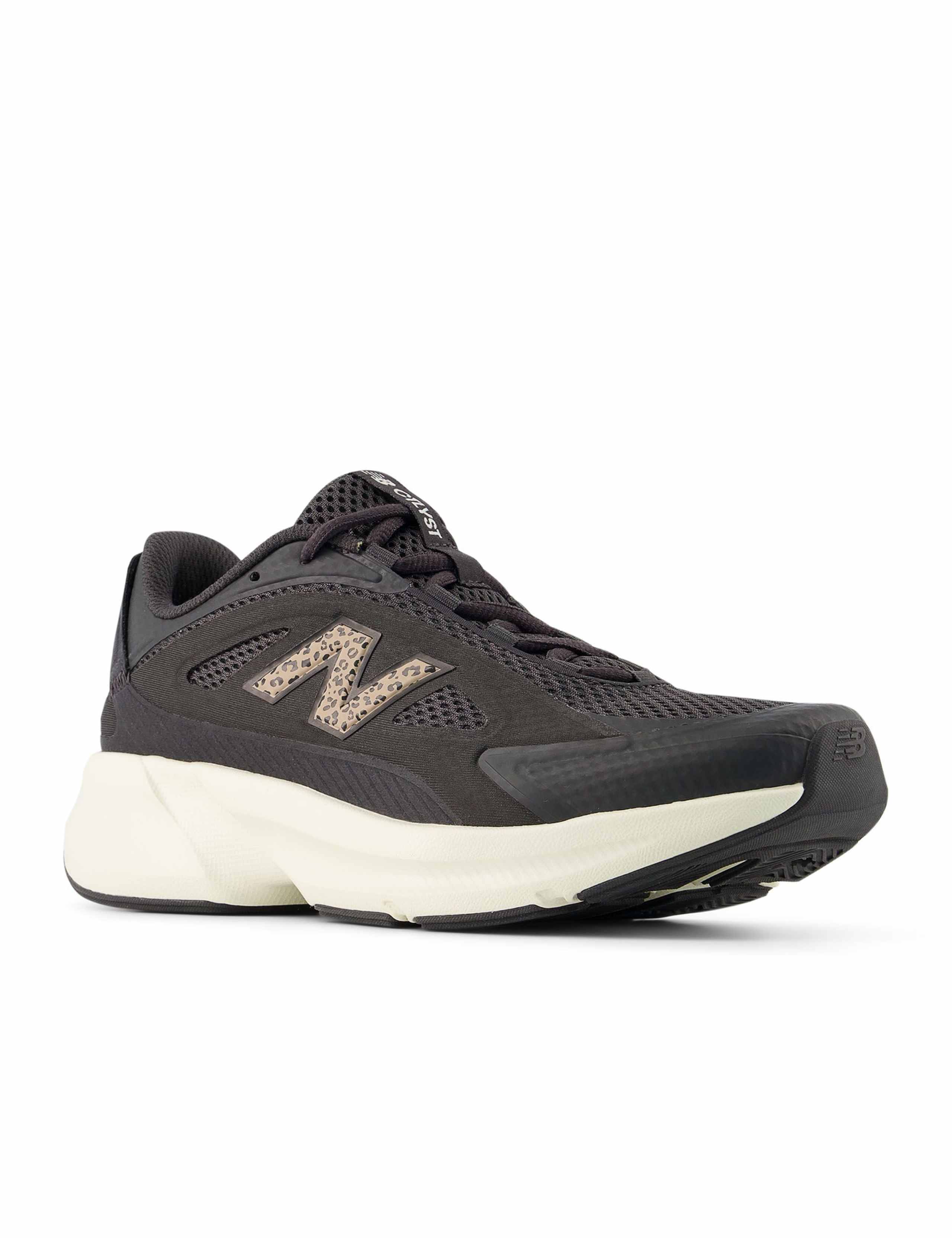 CTLYST Training Shoe 3 of 5
