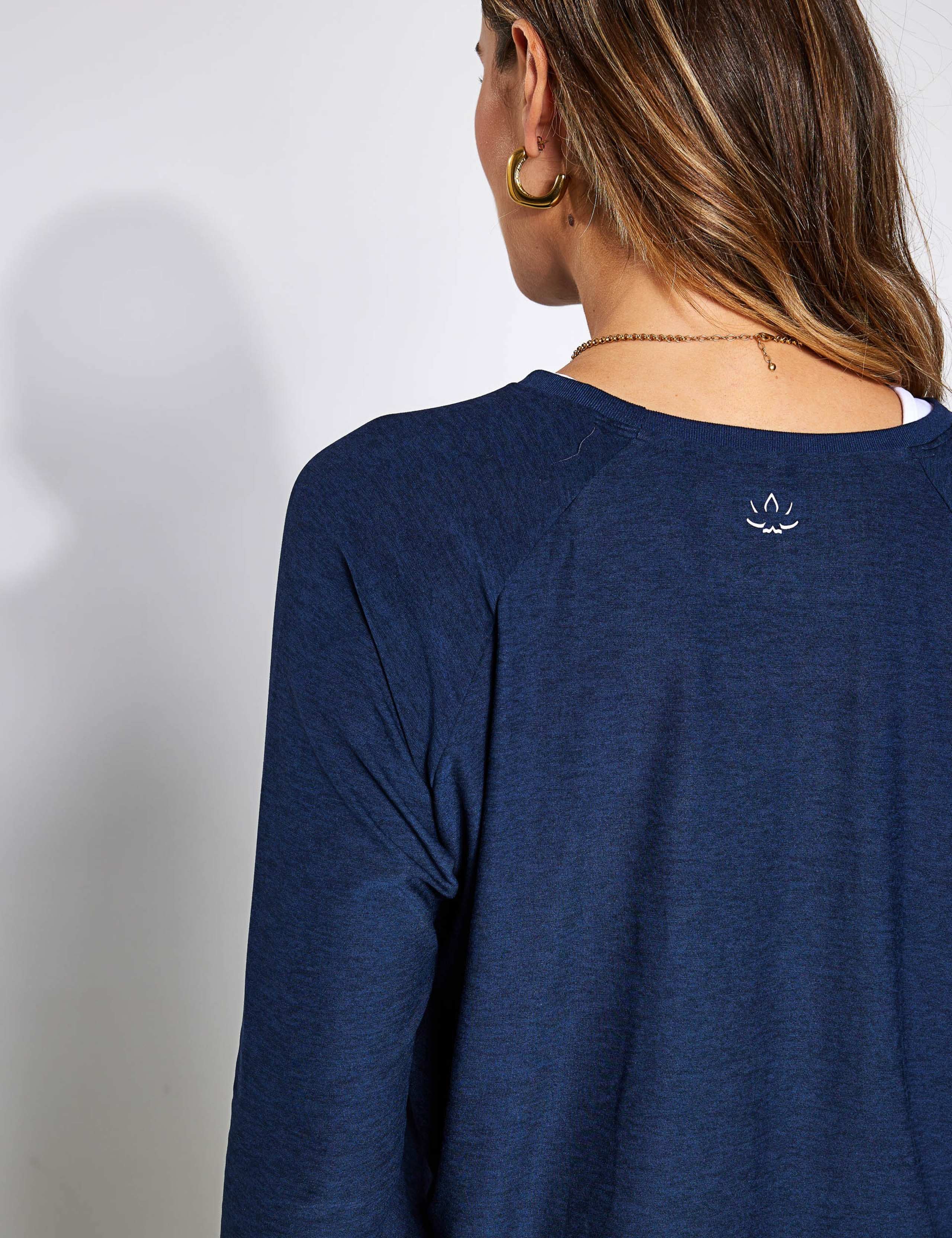 Featherweight Daydreamer Sweatshirt 4 of 4