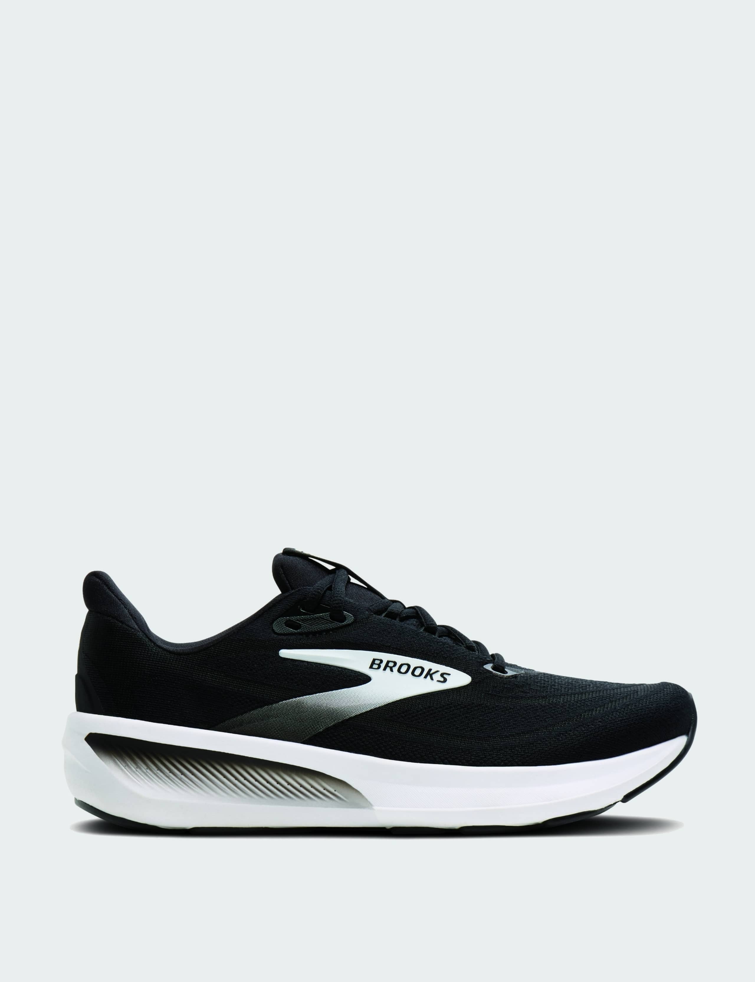 Revel 9 Running Trainers 1 of 6