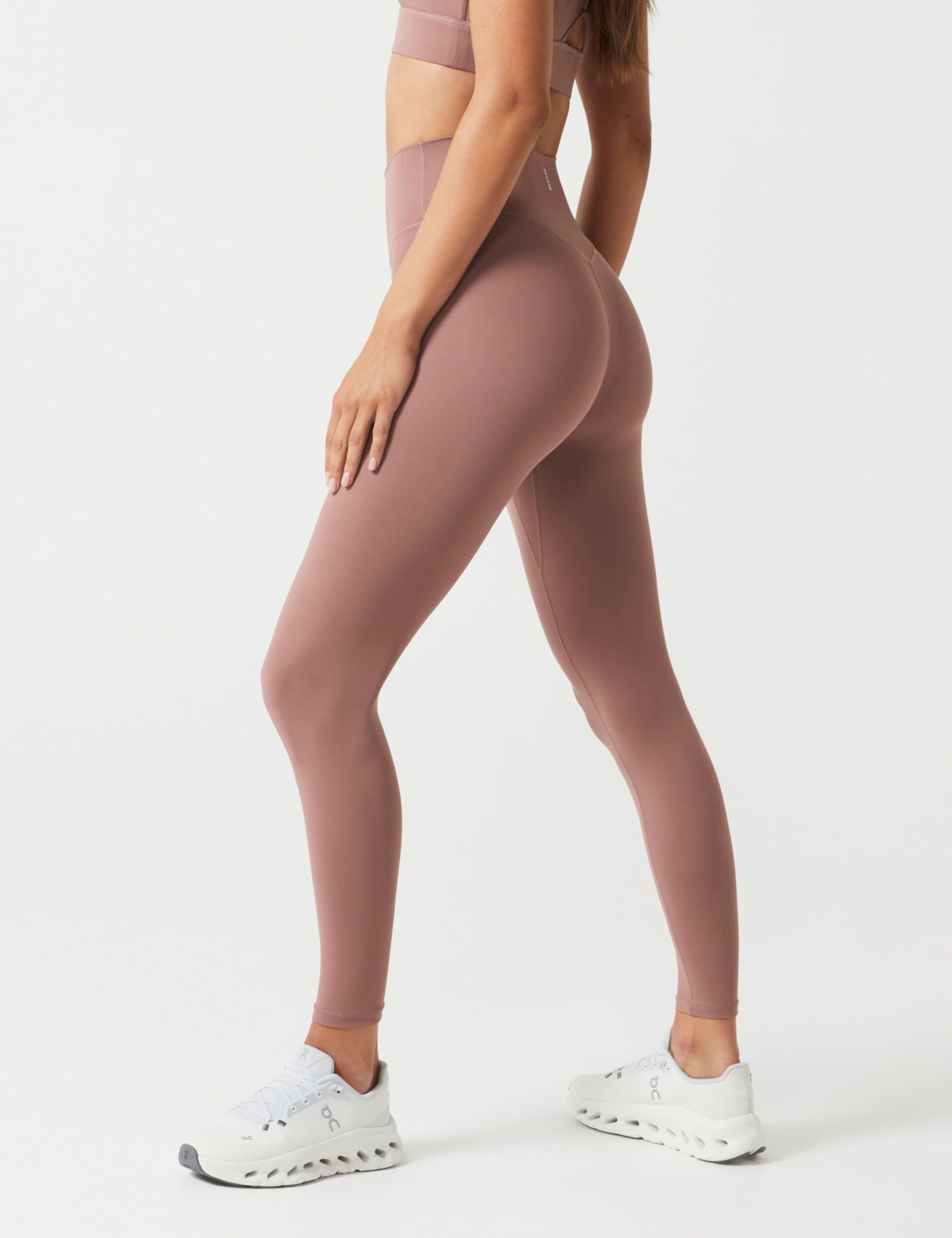 Chloe High Waisted Fitted Leggings 5 of 5