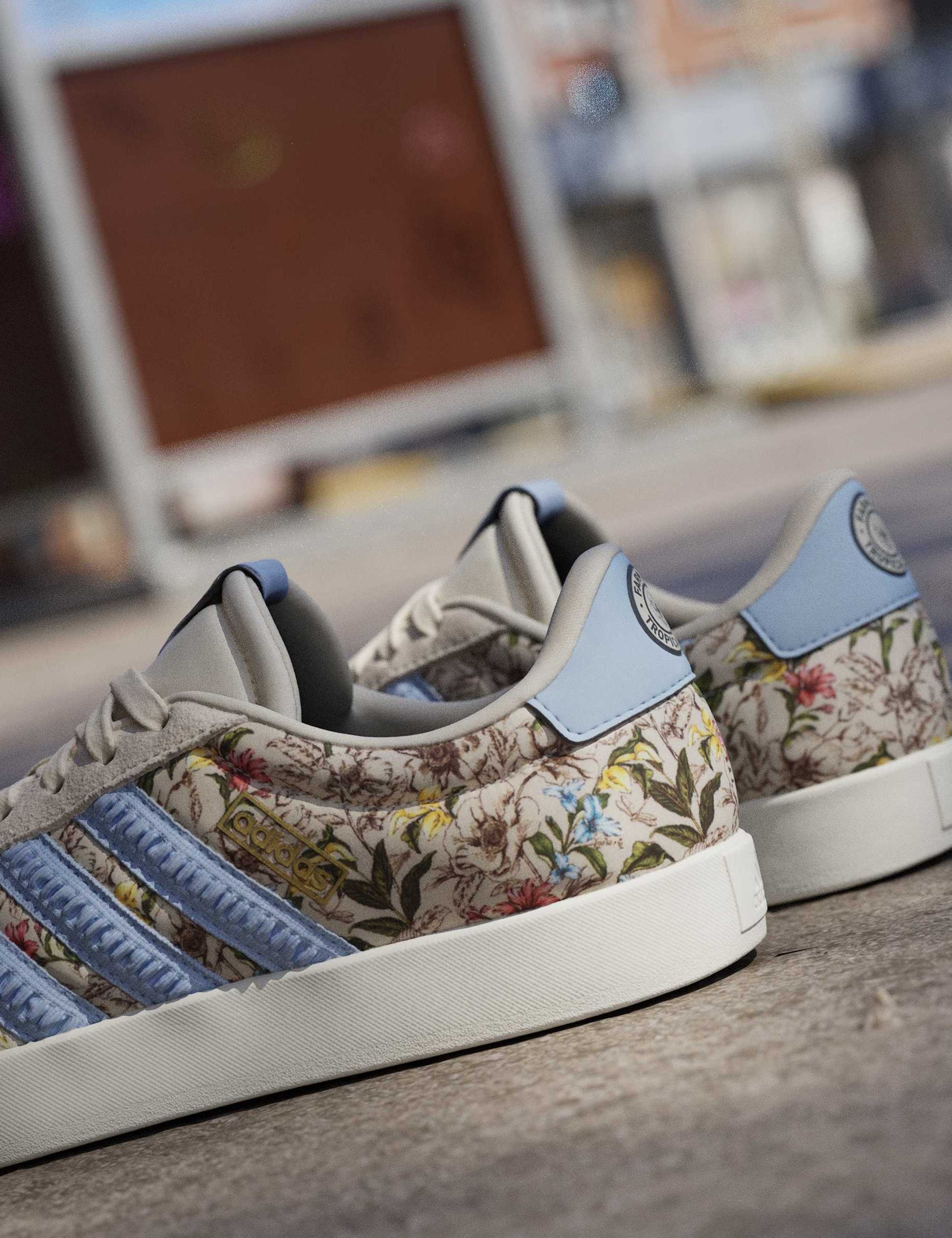 VL Court 3.0 Suede Floral Trainers 10 of 12