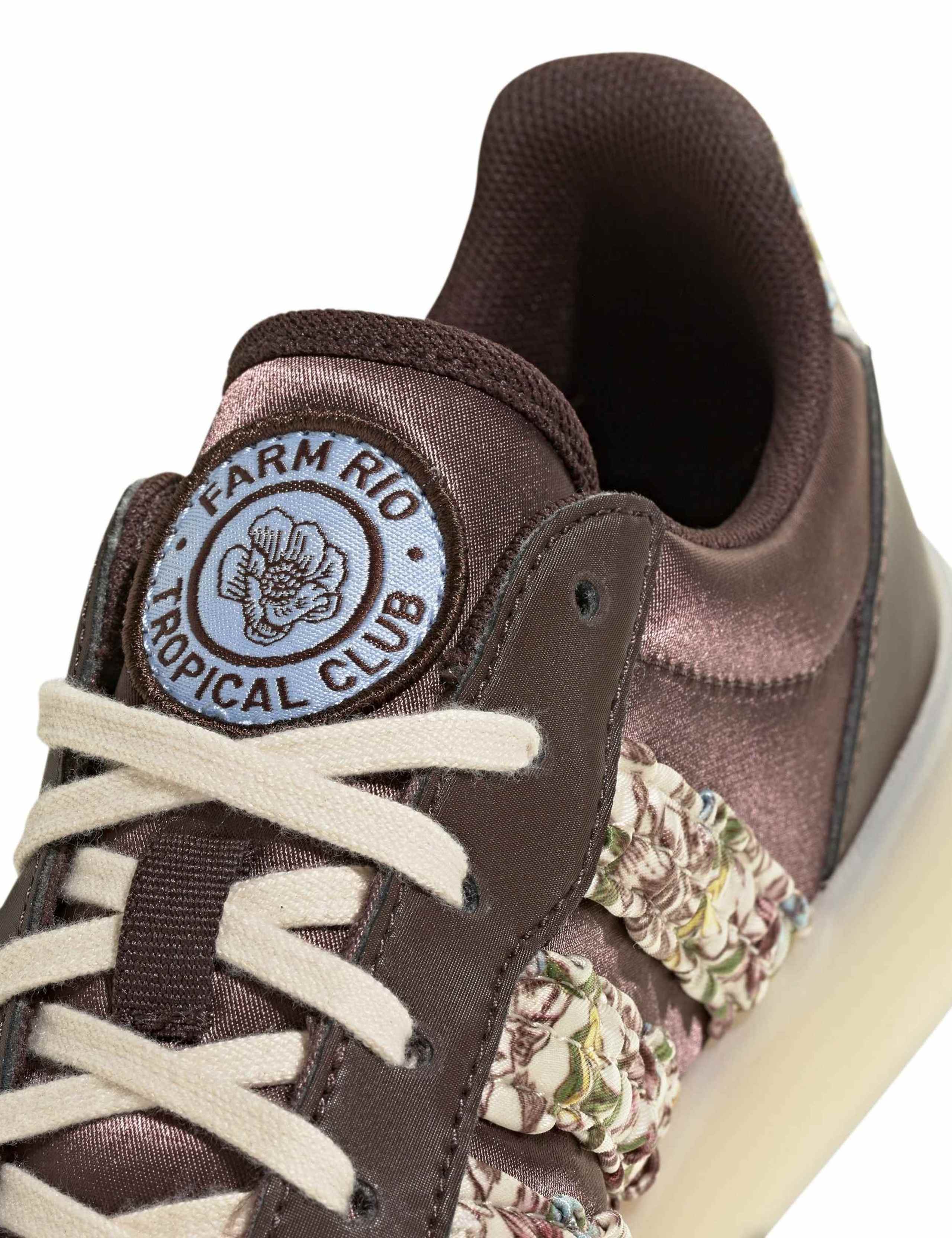Barreda Decode Suede Floral Trainers 6 of 8