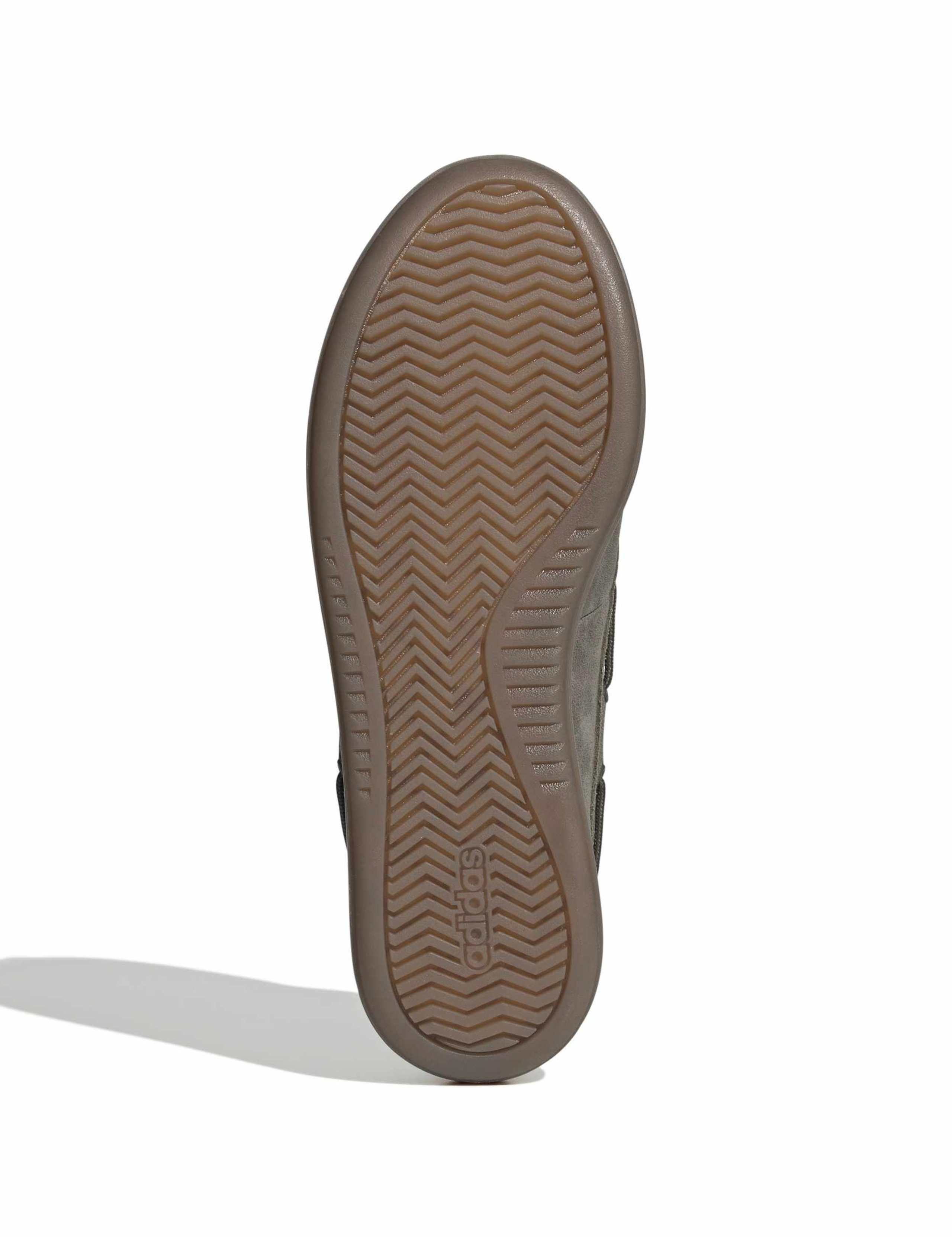 Barreda Decode Suede Trainers 4 of 8