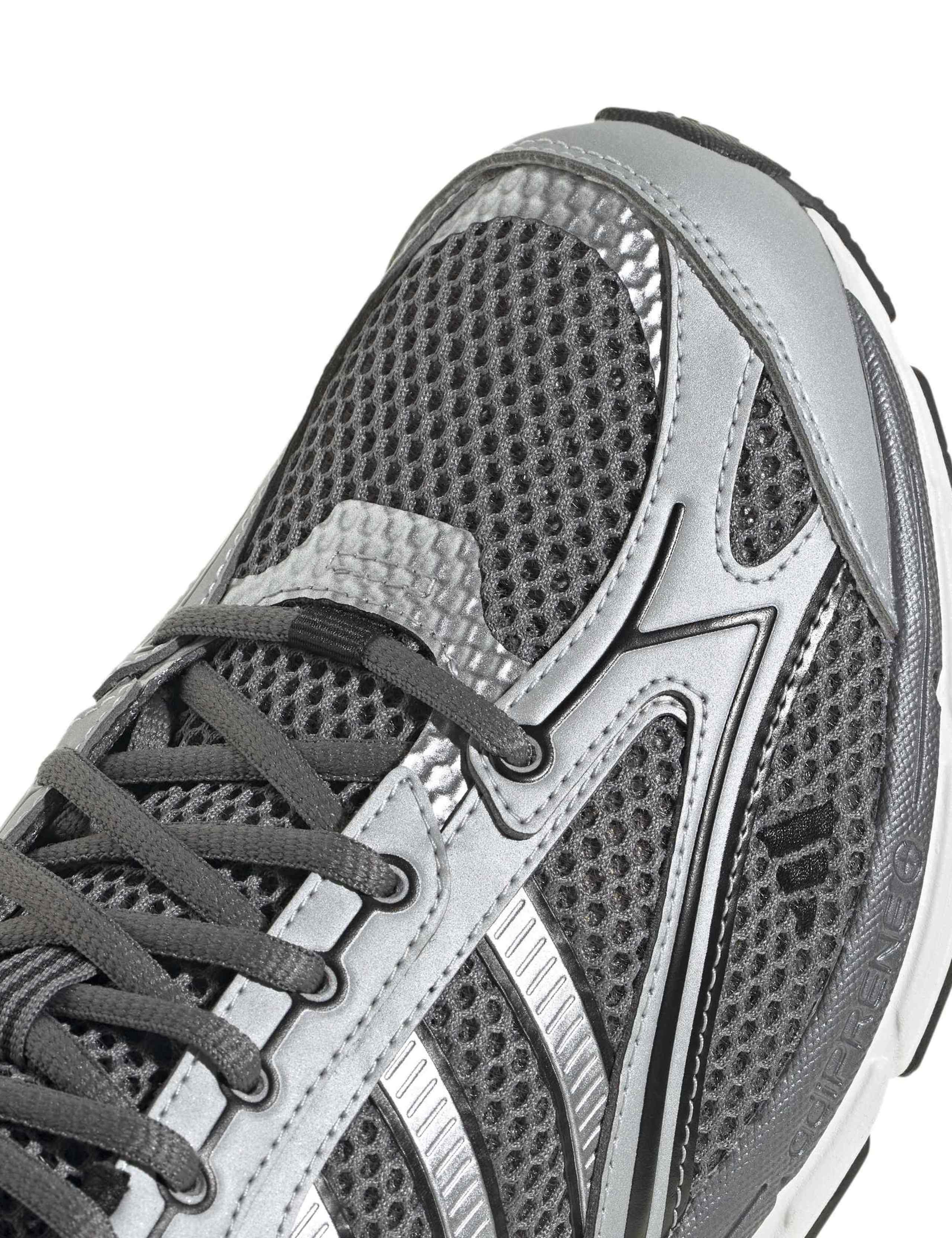 Spiritain 2000 Sports Trainers 5 of 8