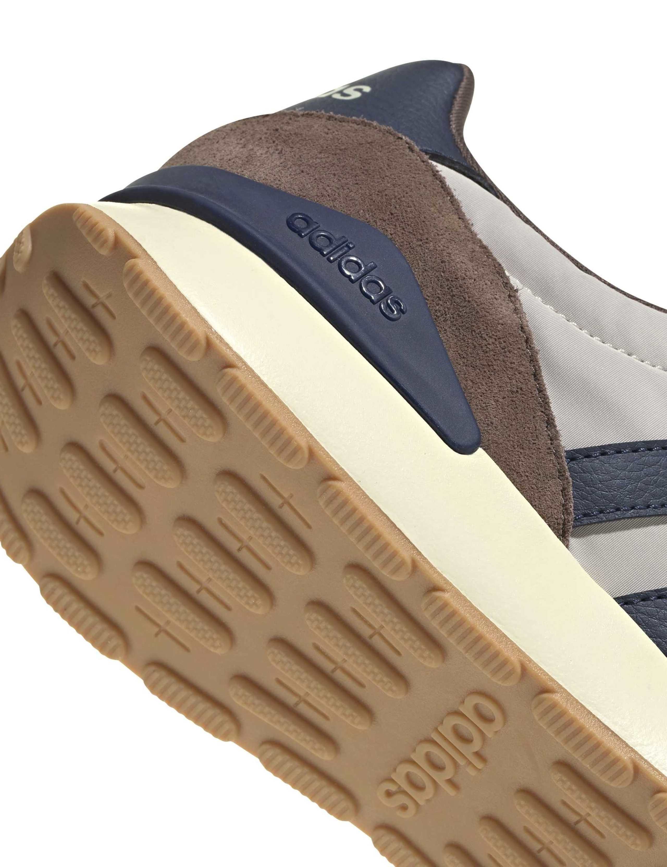 Run 60s 4.0 Shoes 9 of 10