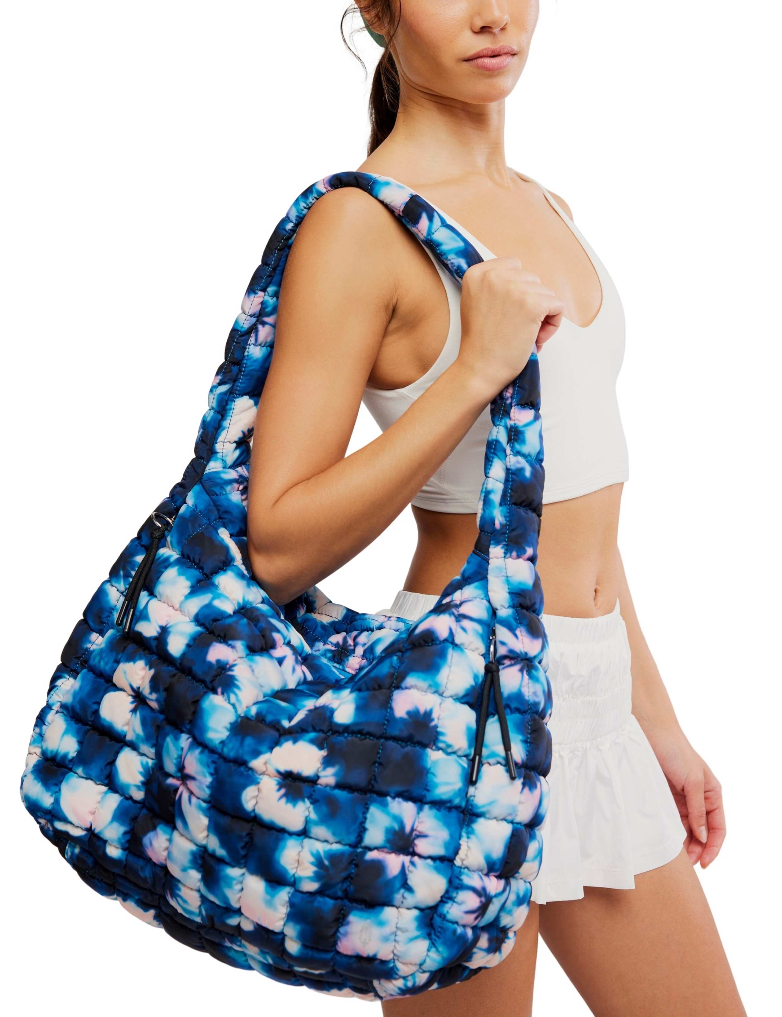 Printed Zip Pocket Carryall Bag 4 of 5