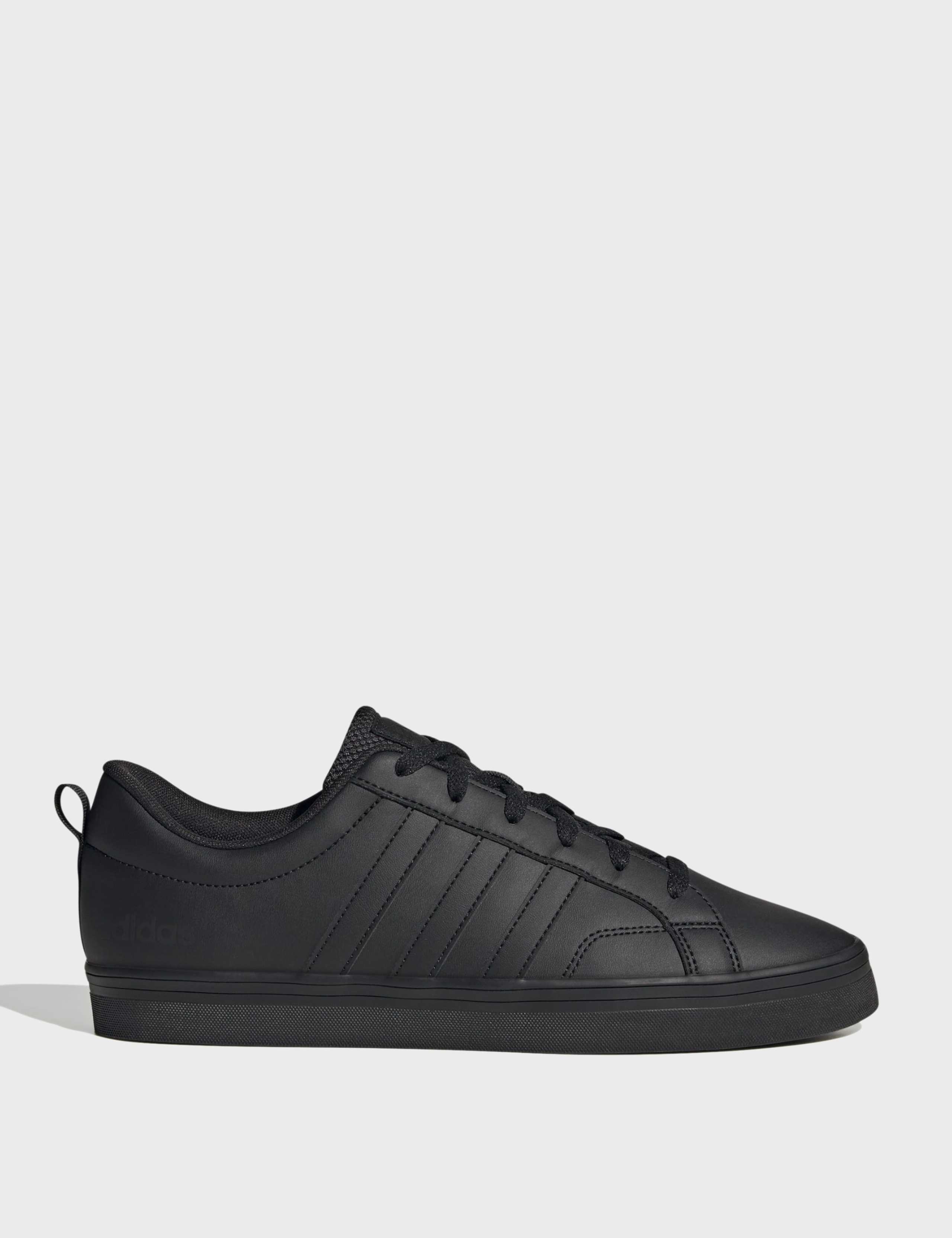 VS Pace 2.0 Trainers 1 of 8