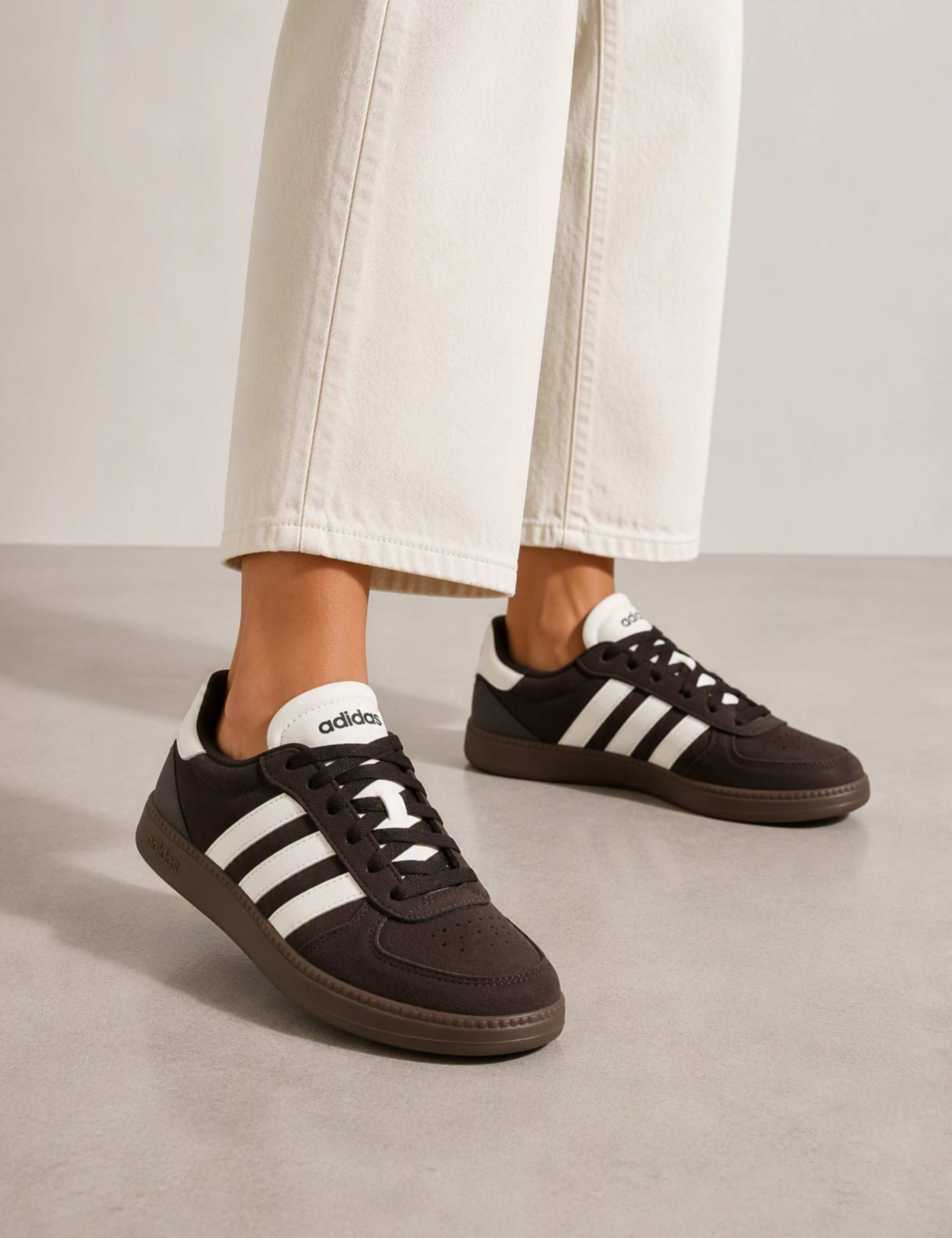 Breaknet Sleek Trainers 2 of 9
