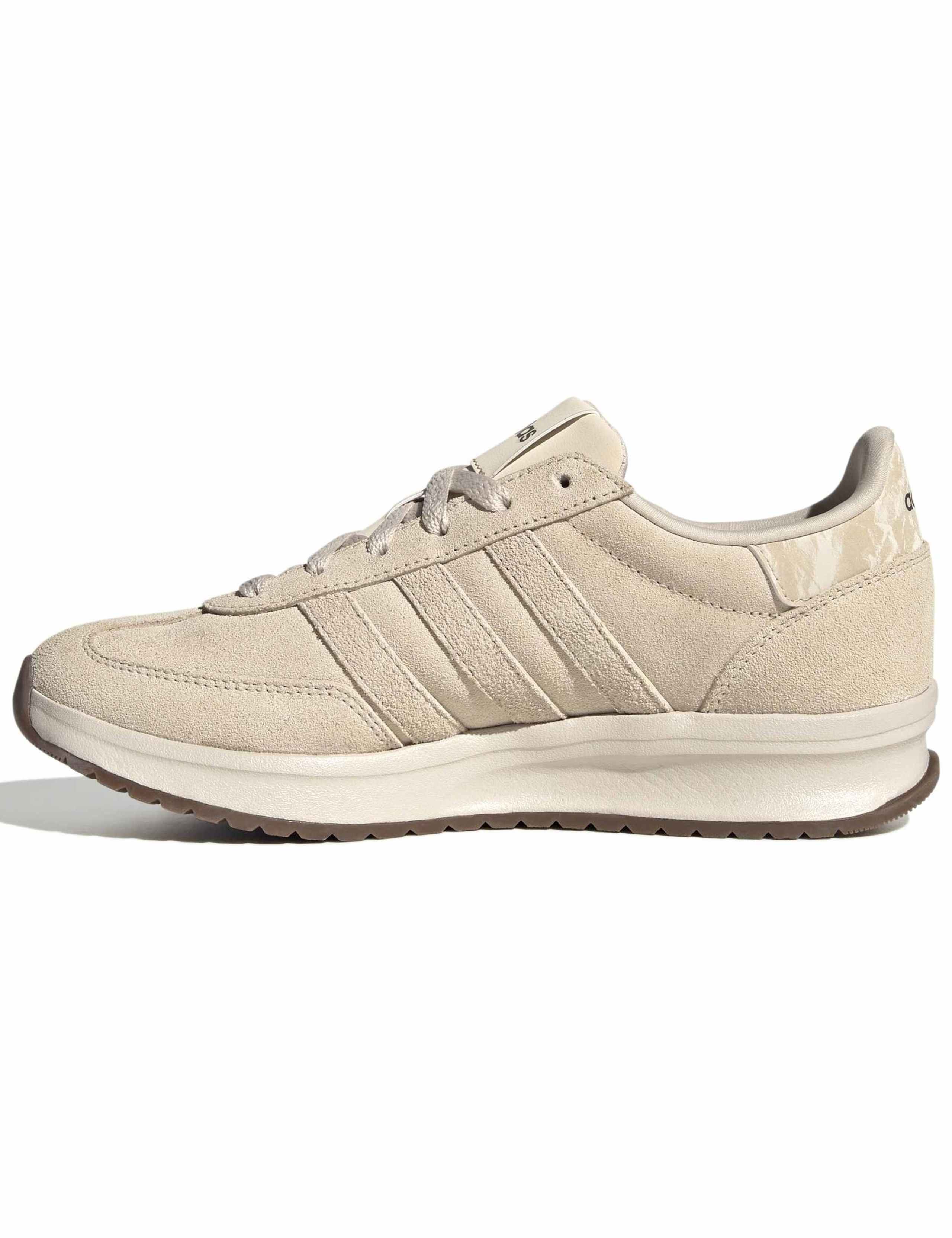 Run 70s 2.0 Suede Trainers 2 of 8