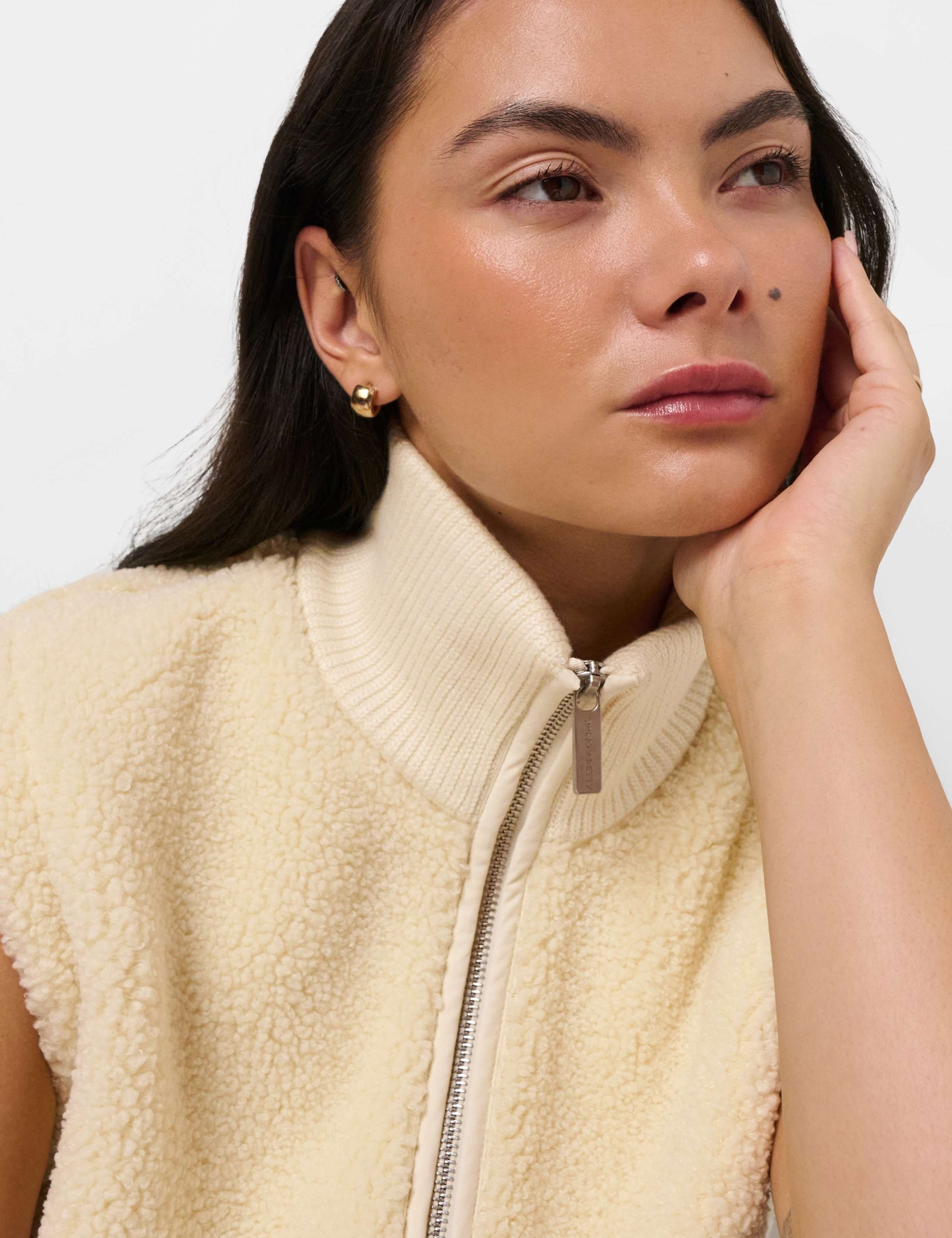 Plush Fleece Ribbed Gilet 5 of 8