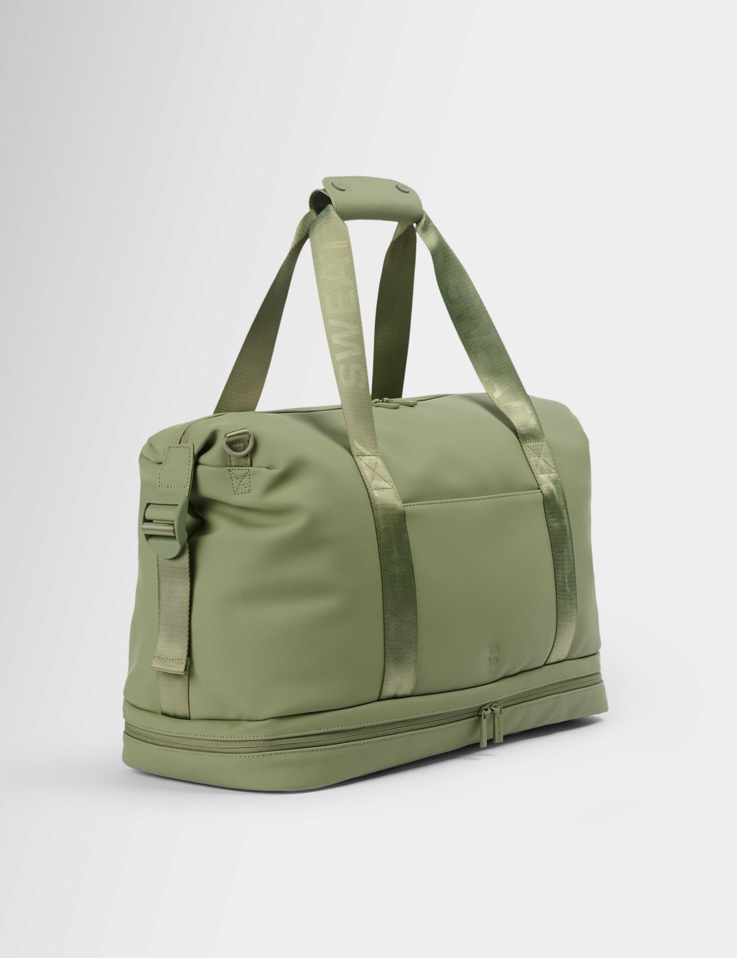 City Goer Water Resistant Weekend Bag 3 of 5