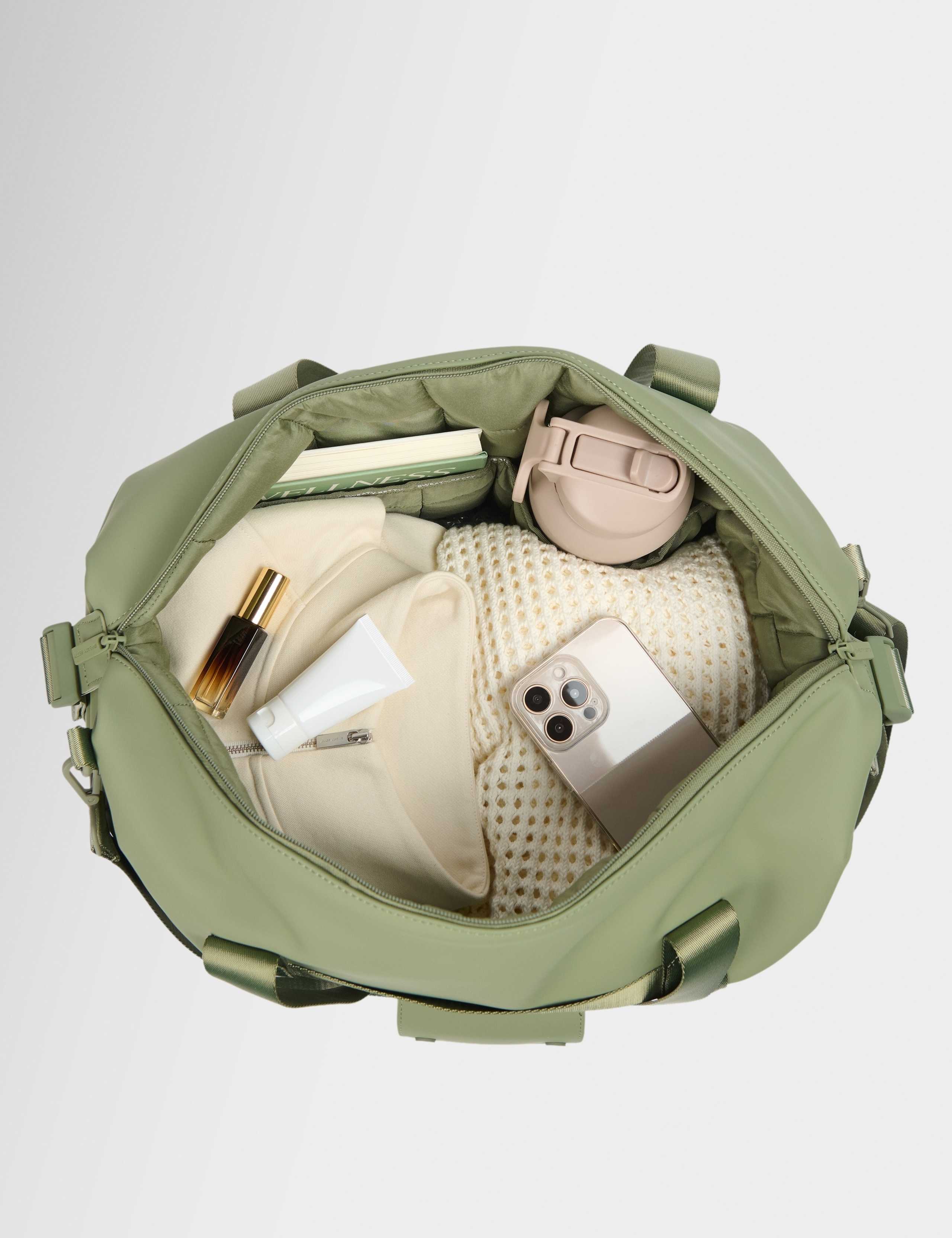 City Goer Water Resistant Weekend Bag 5 of 5