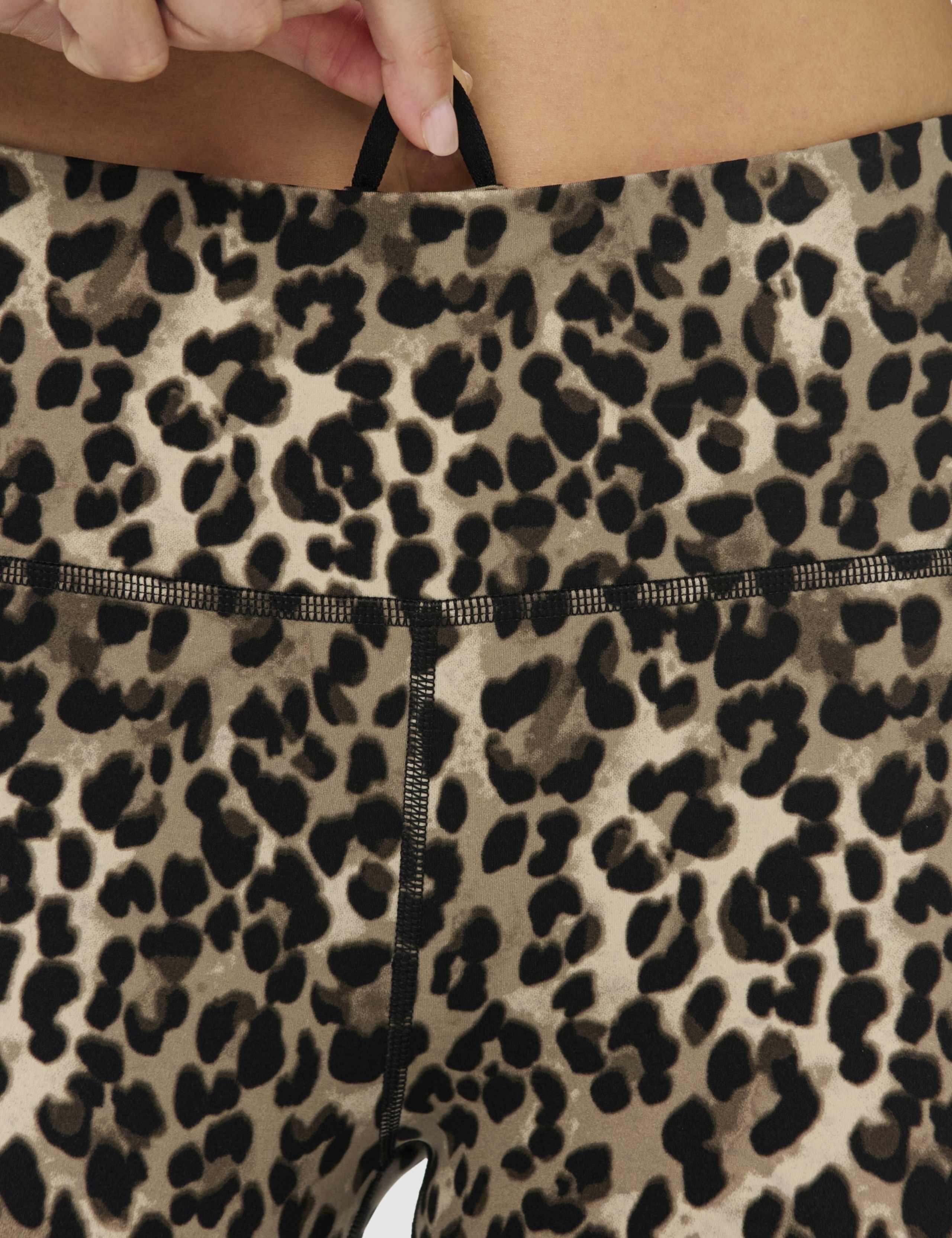 Power Animal Print Piping 7/8 Leggings 6 of 9