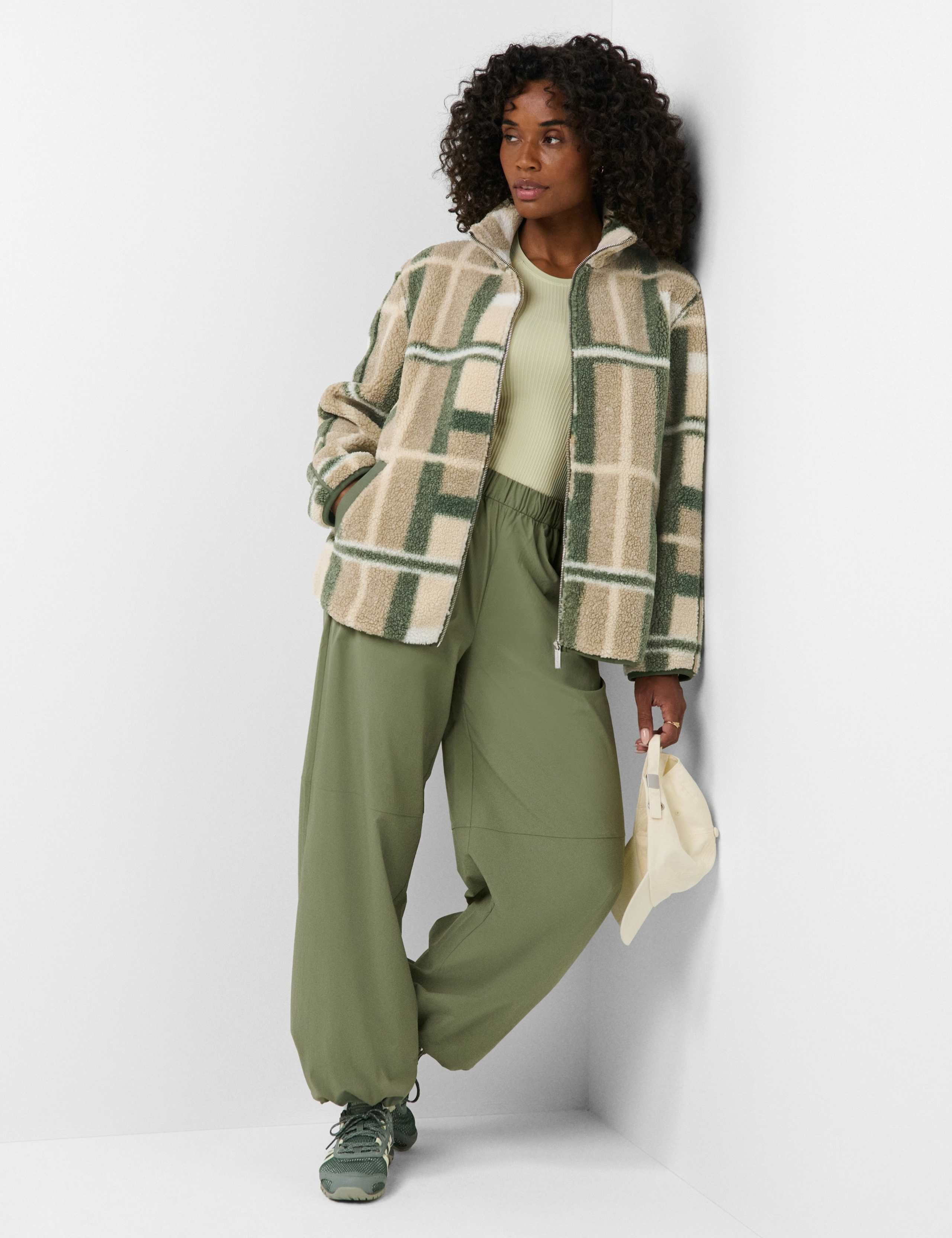 Plush Zip Up Colour Block Fleece Jacket 3 of 5