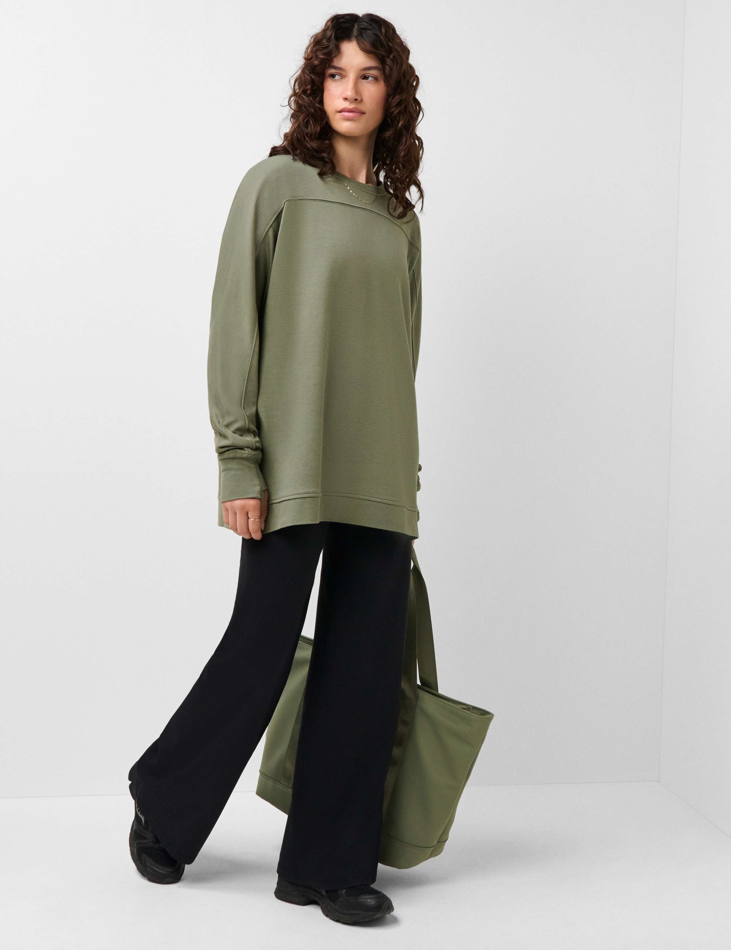 Round Neck Seamless Top 1 of 7