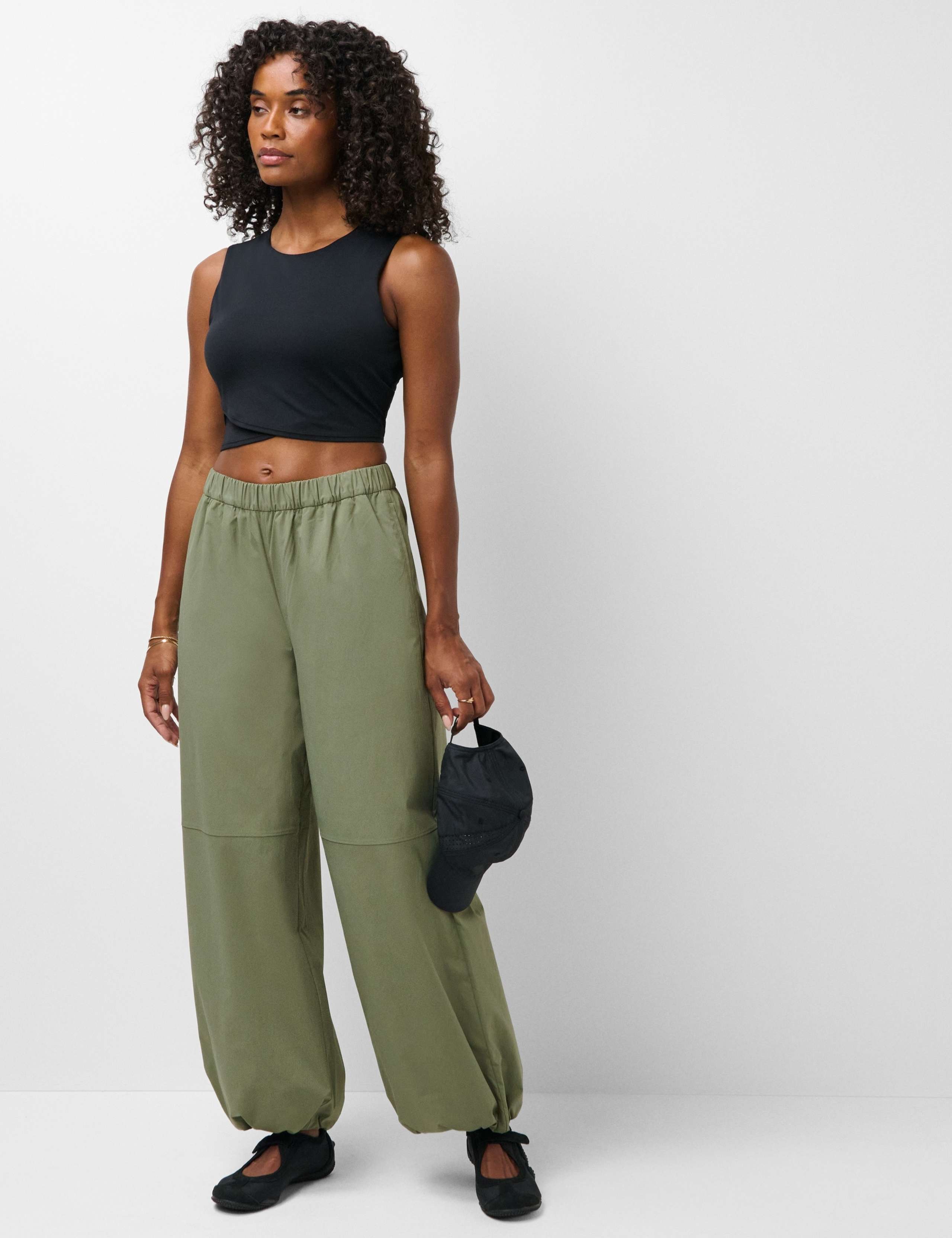 Explorer Cuffed Joggers 4 of 7