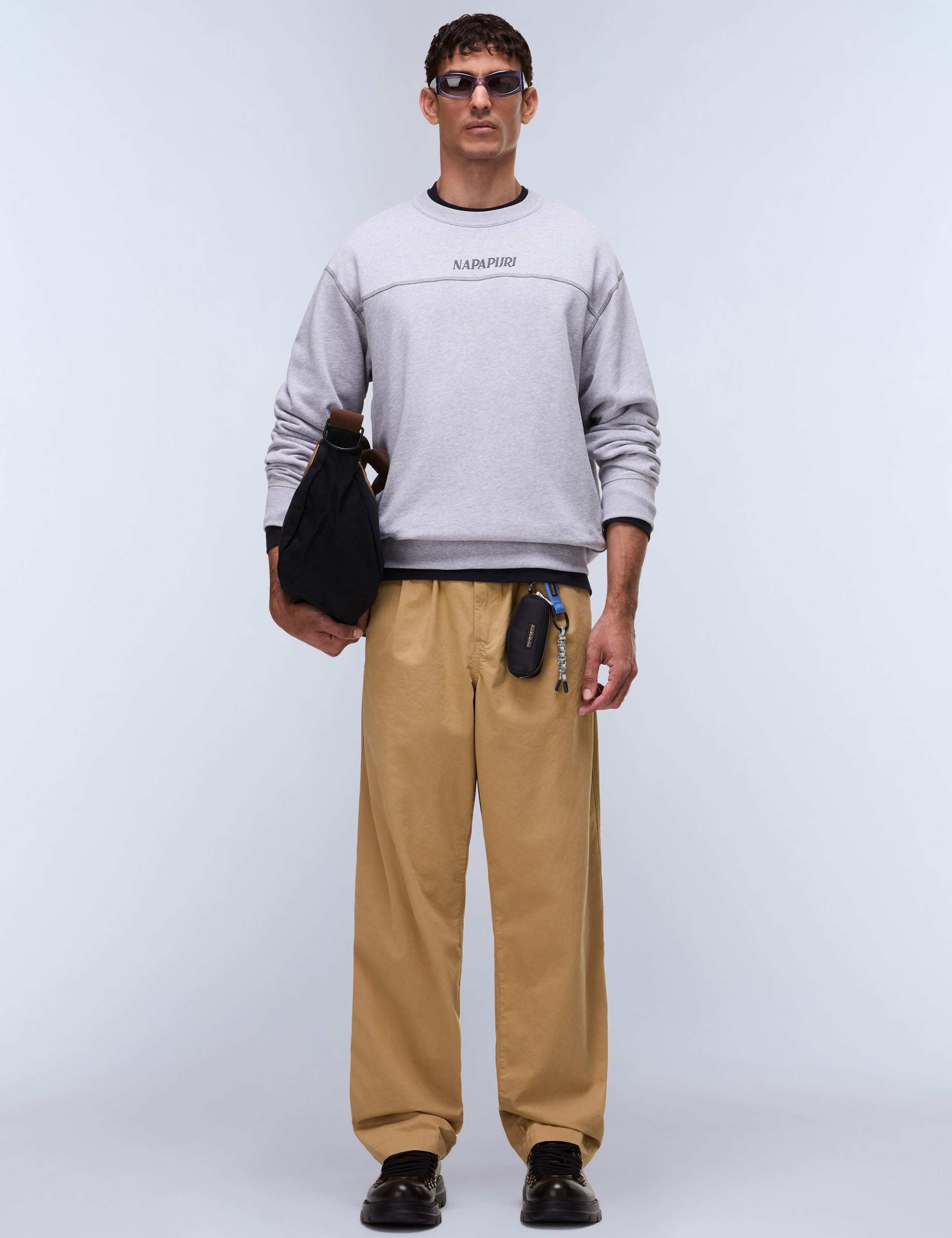 Umbra Relaxed Fit Crew Neck Sweatshirt 3 of 6