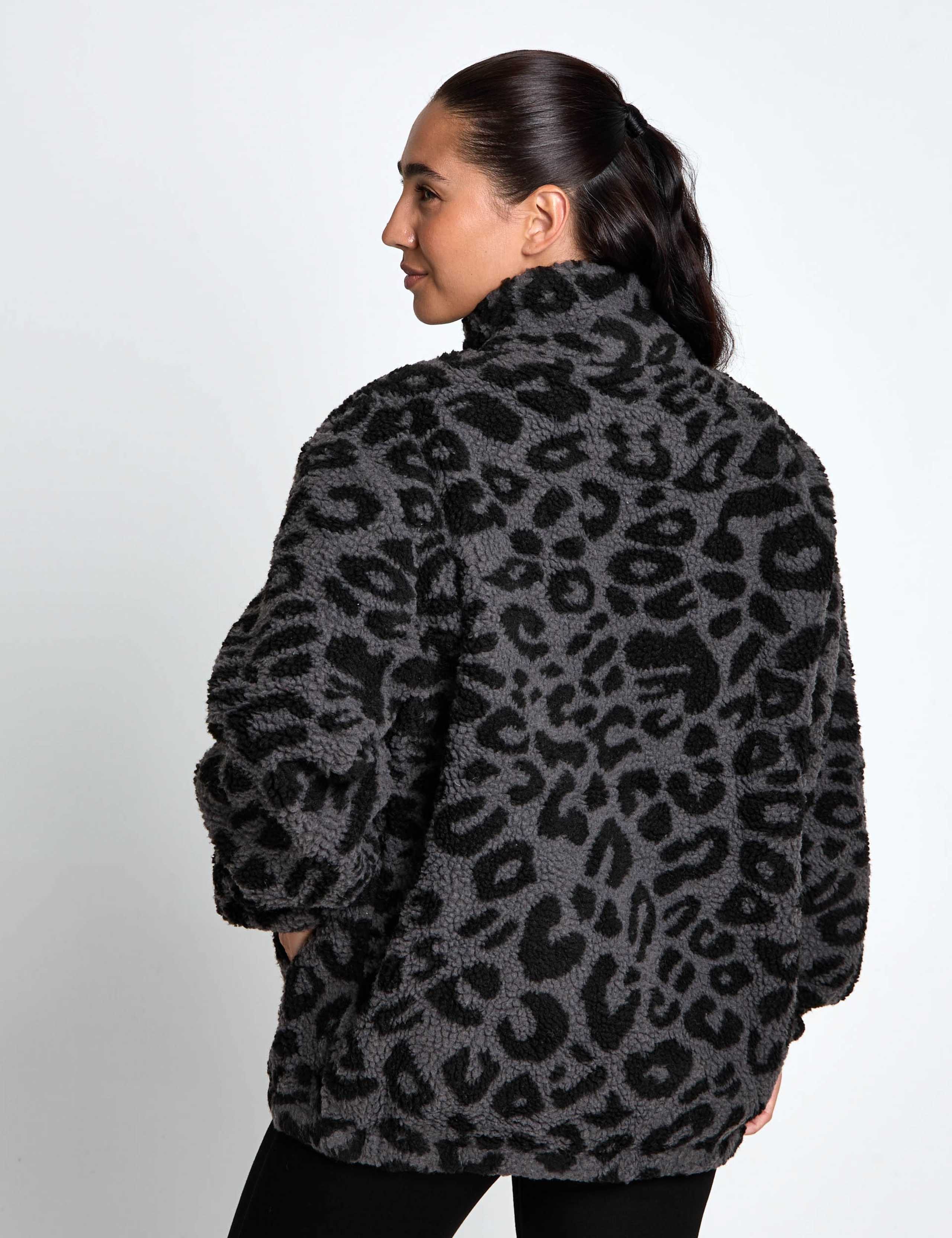 Layla Printed Sherpa Fleece Jacket 2 of 6