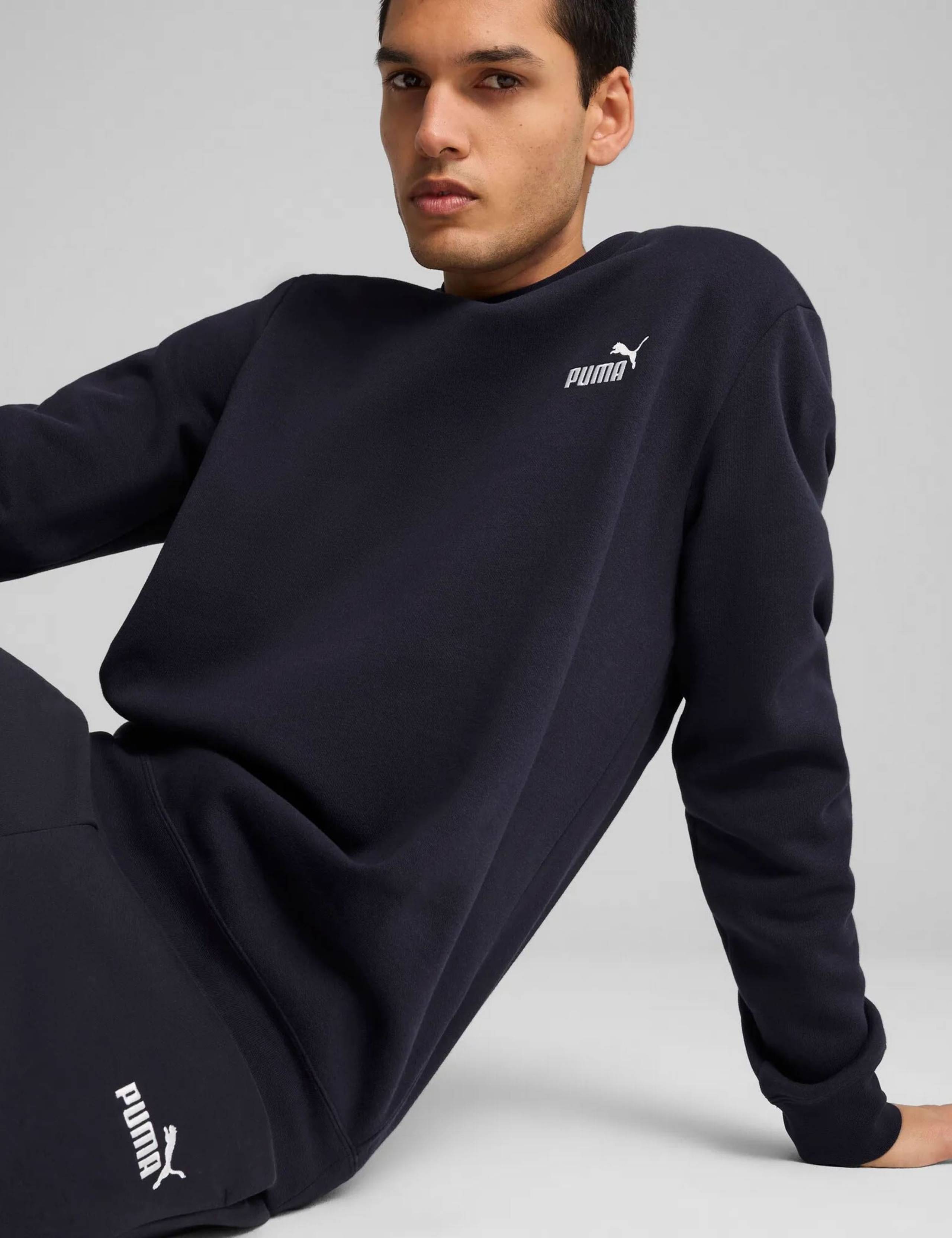 Small No. 1 Logo Crew Sweatshirt 5 of 6