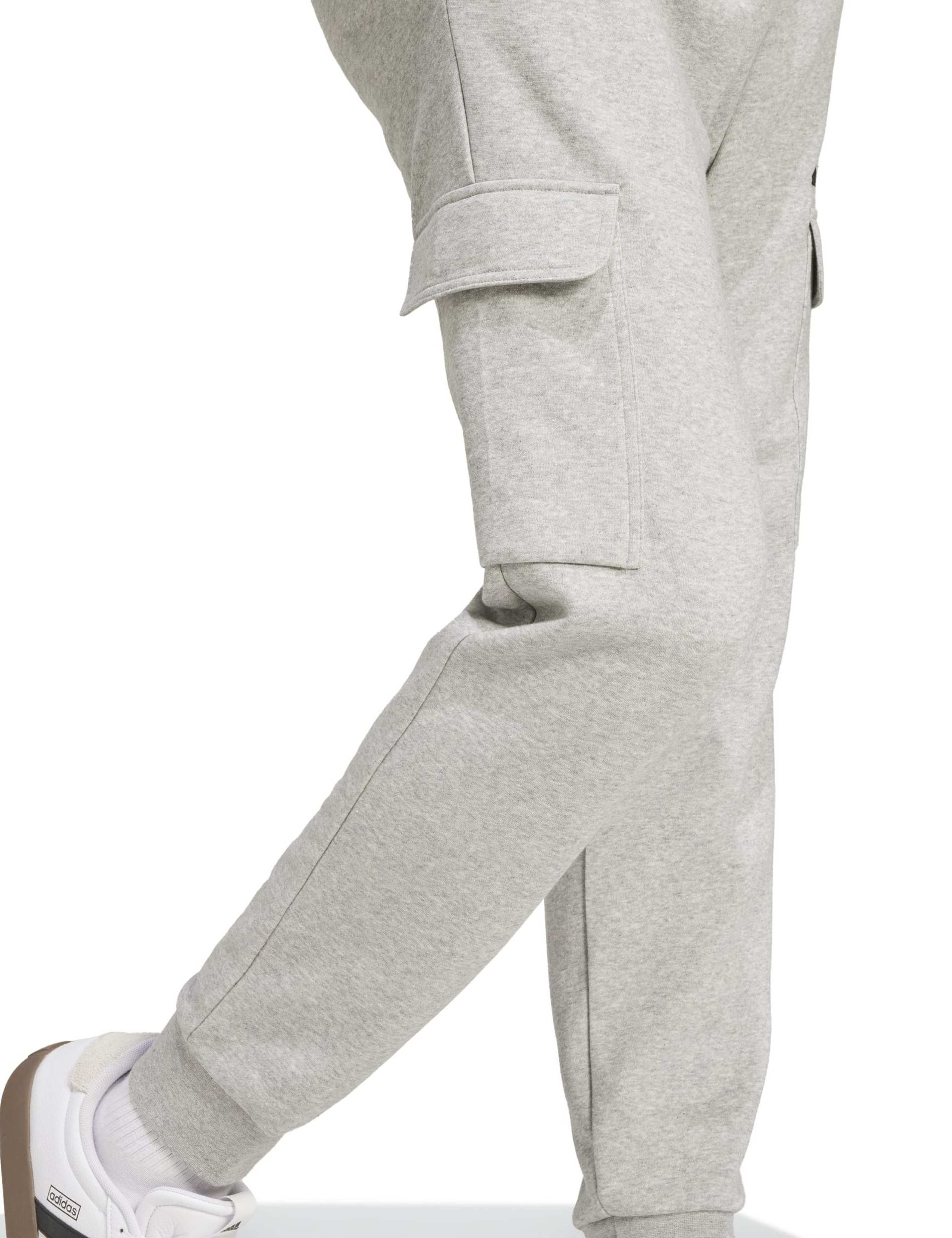 Essentials Feelcozy Fleece Cargo Joggers 5 of 6