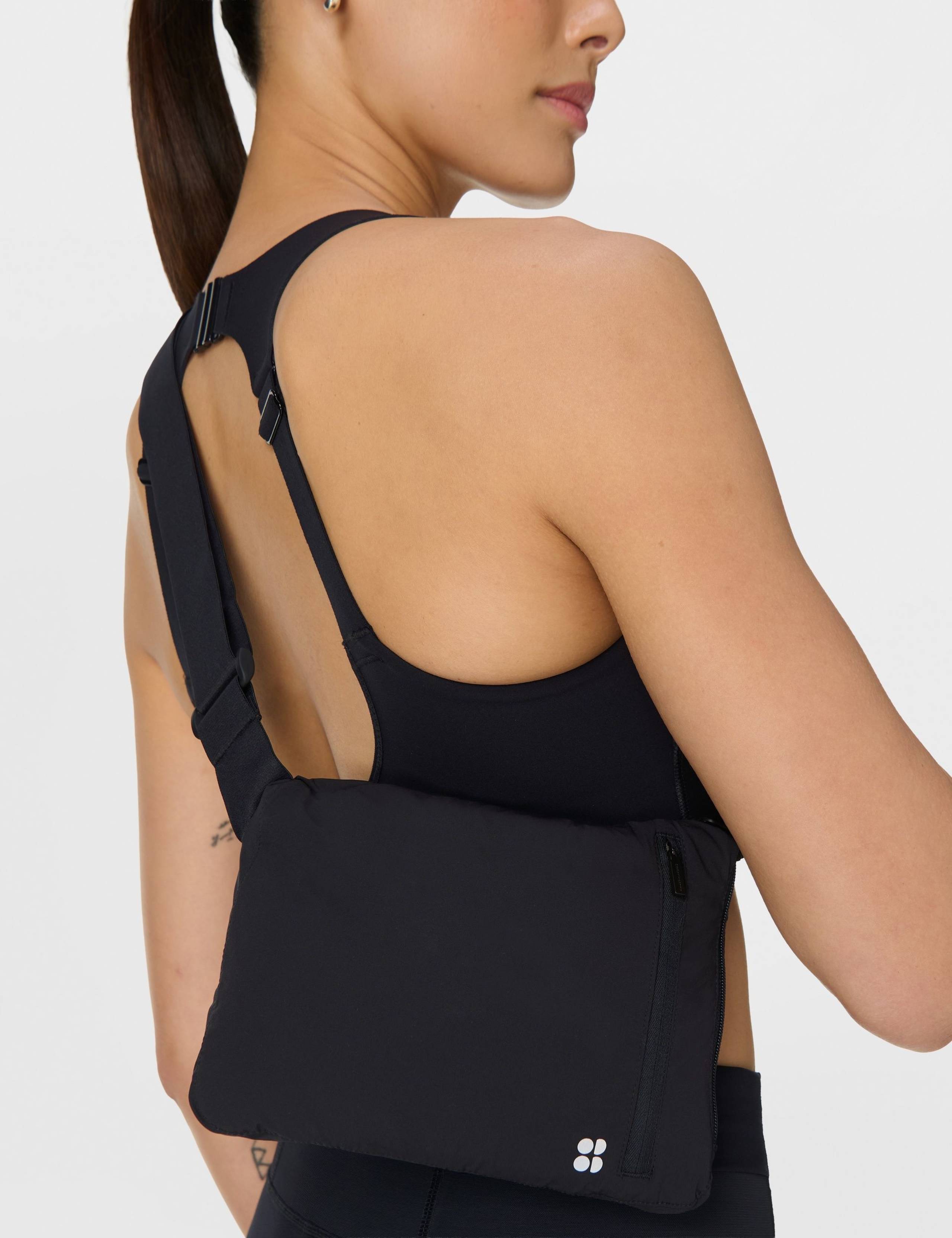 Runners High Lightweight Packable Jacket 5 of 8