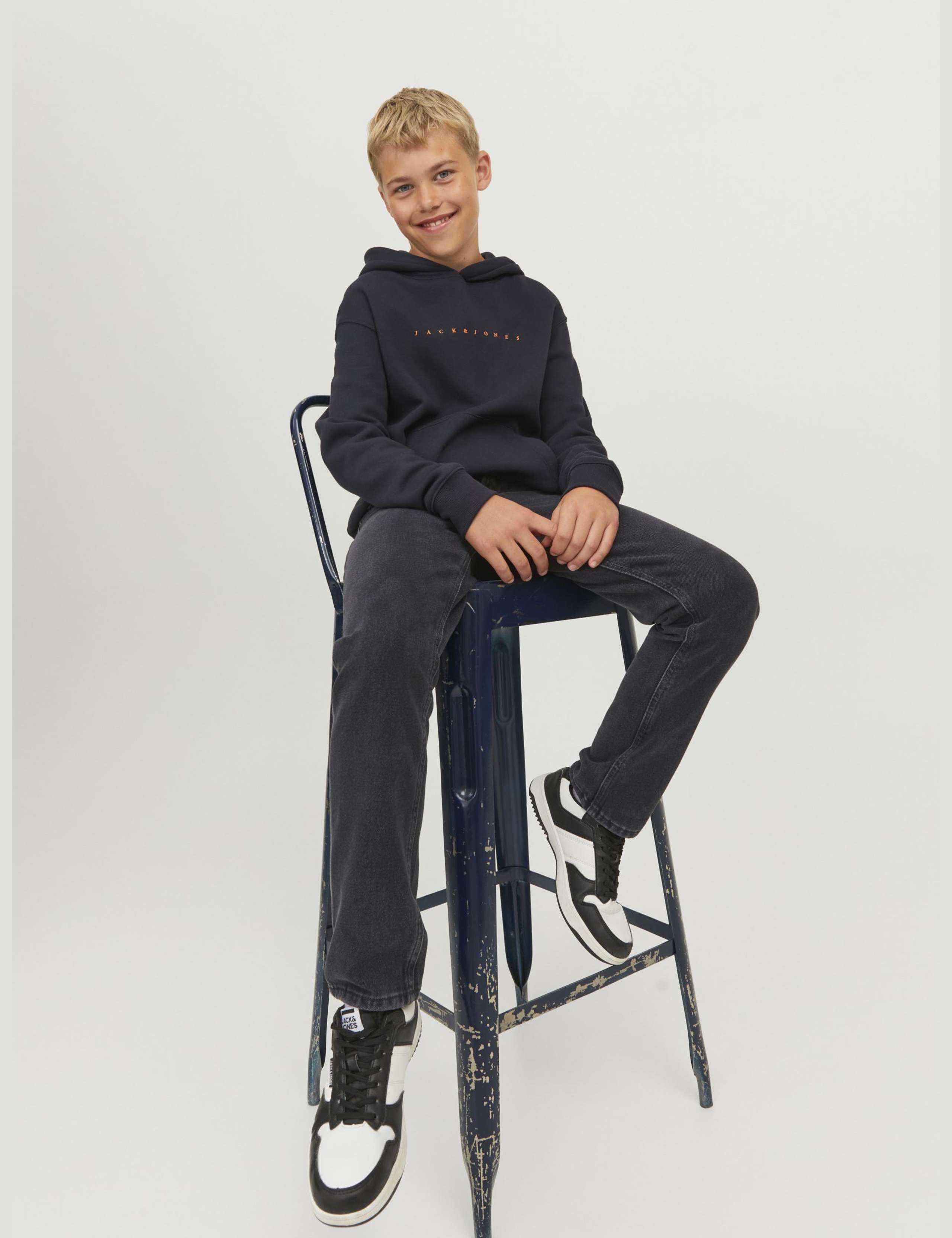 Regular Denim Jeans (8-16 Yrs) 3 of 7
