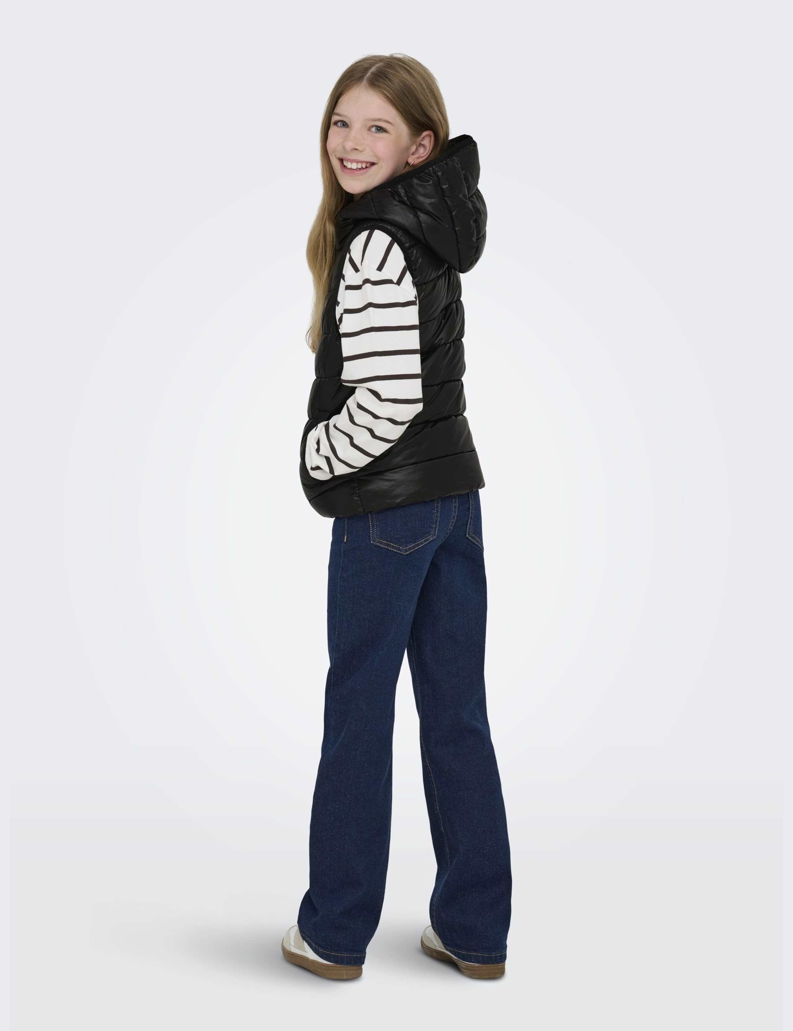 Padded Quilted Gilet (8 – 14 Yrs) 5 of 5