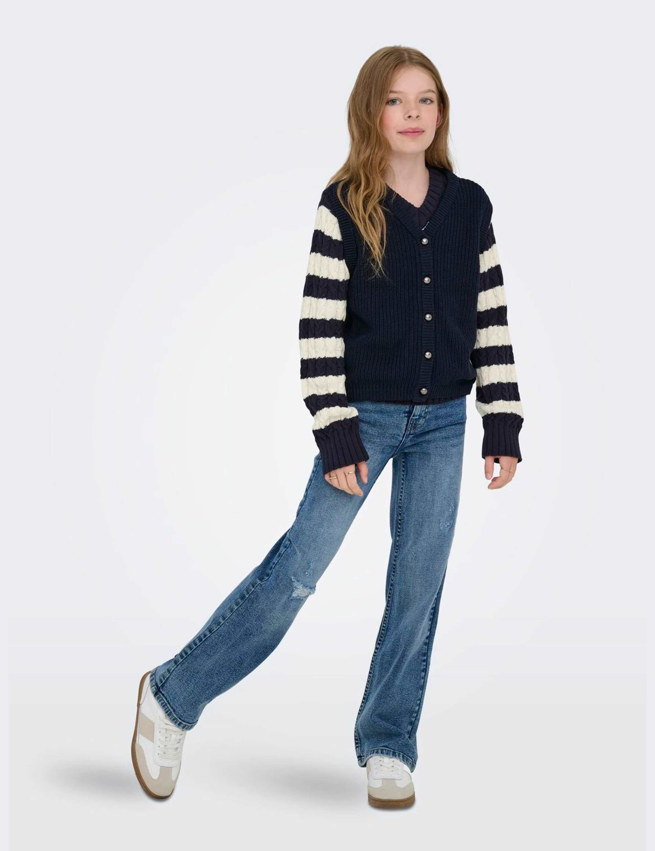 Pure Cotton Knitted Vest (7-14 Yrs) 3 of 5