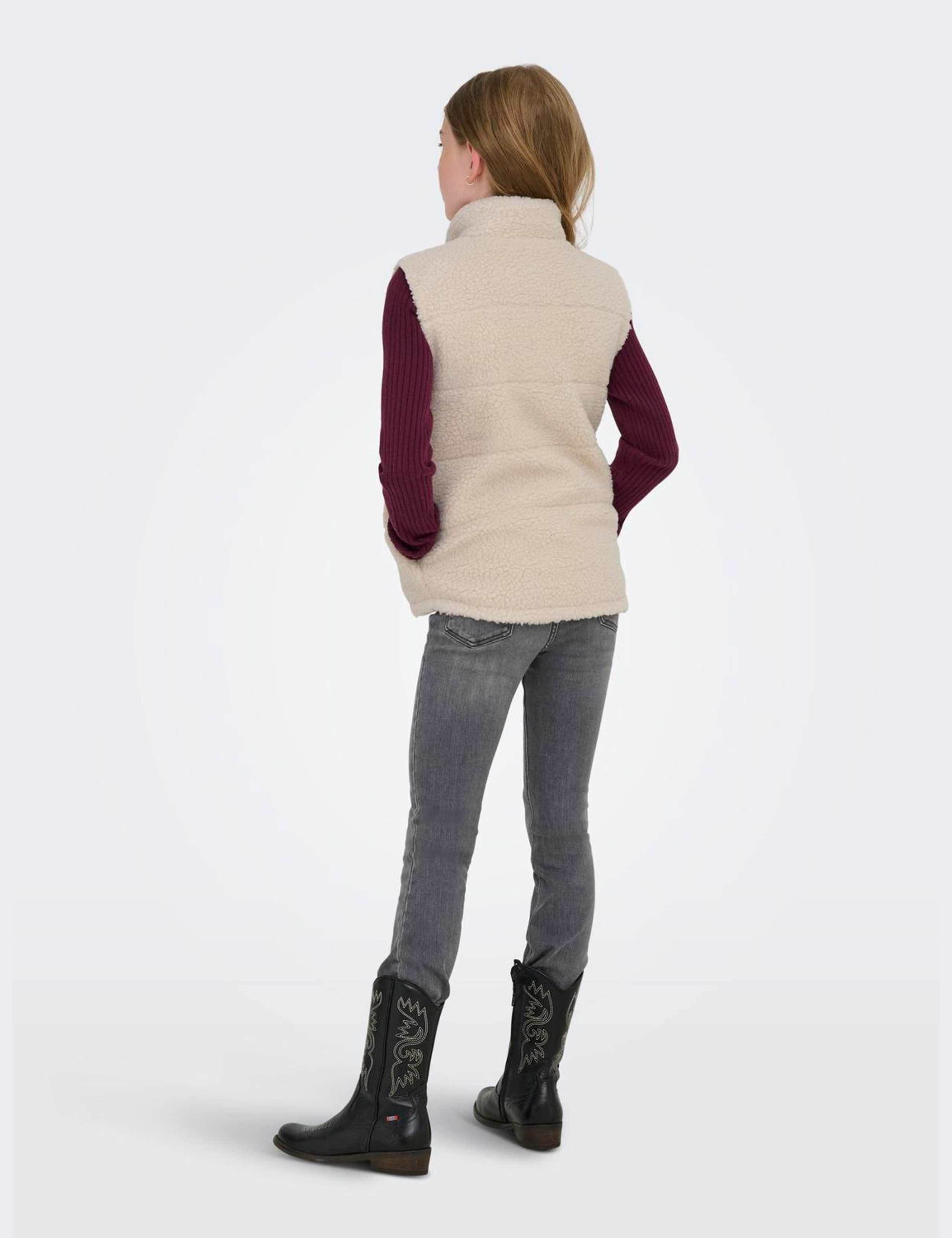 Teddy Funnel Neck Gilet (8-14 Yrs) 3 of 5