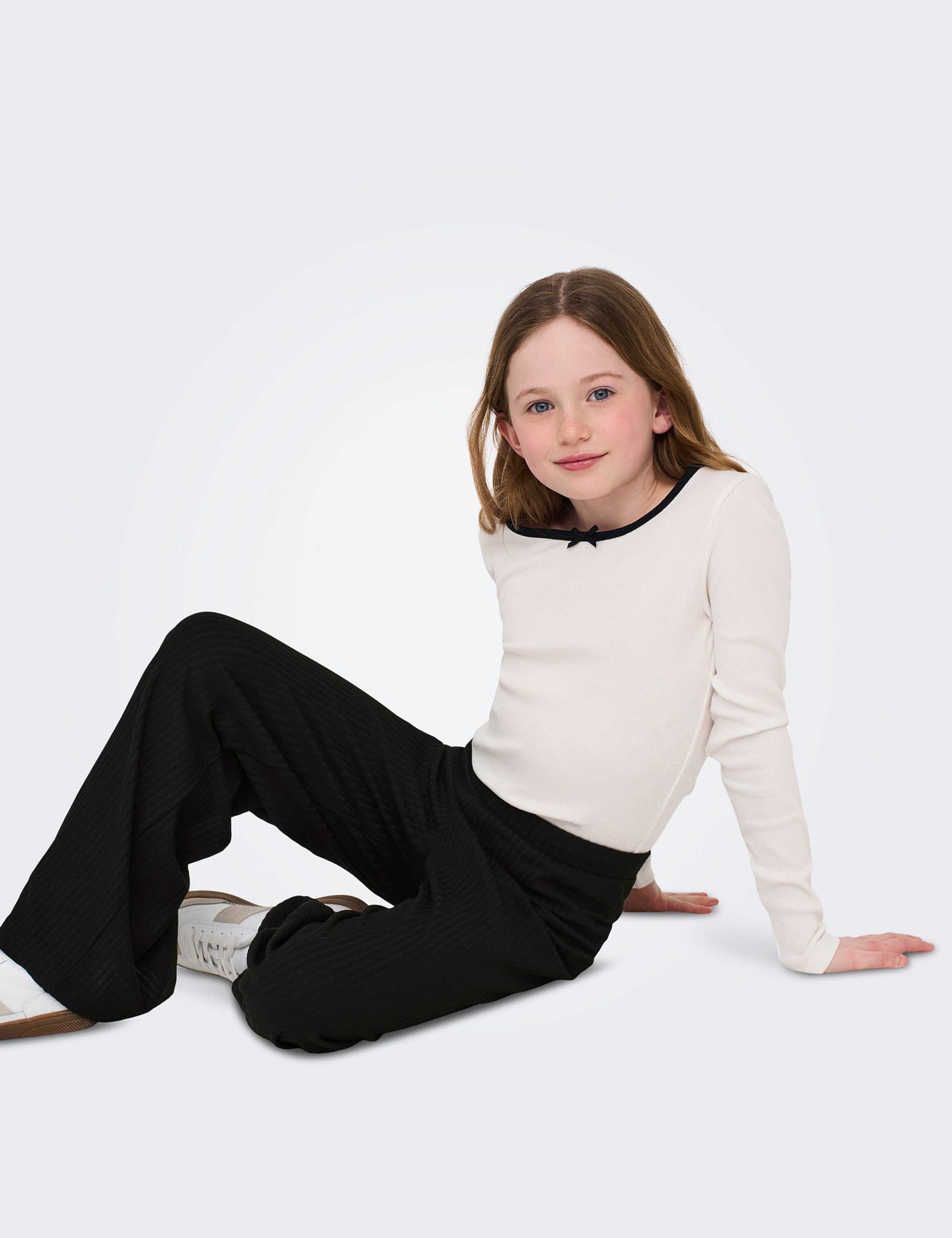 Relaxed Elasticated Waist Trousers (8-14 Years) 6 of 7