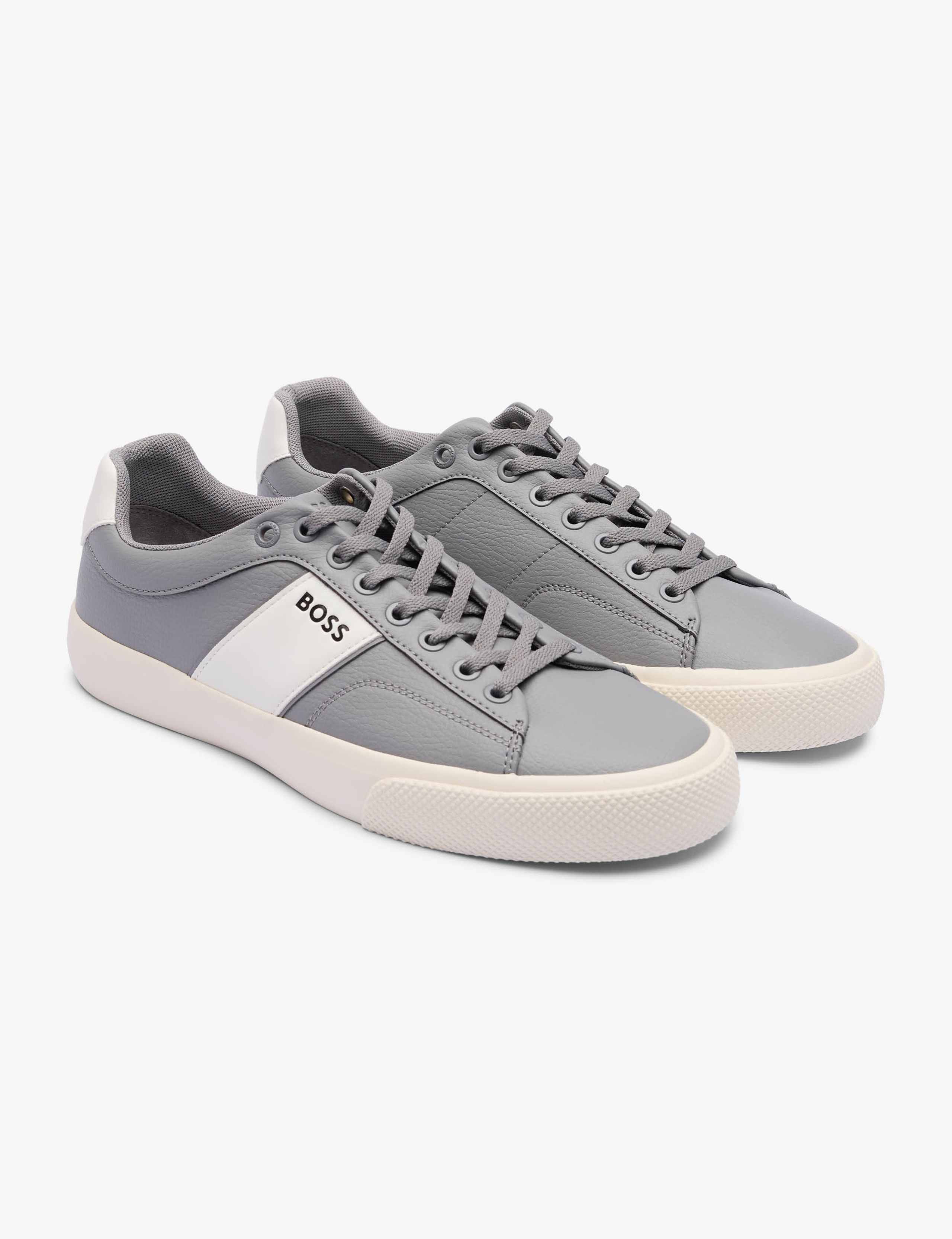 Aiden Tenn trainers 3 of 3