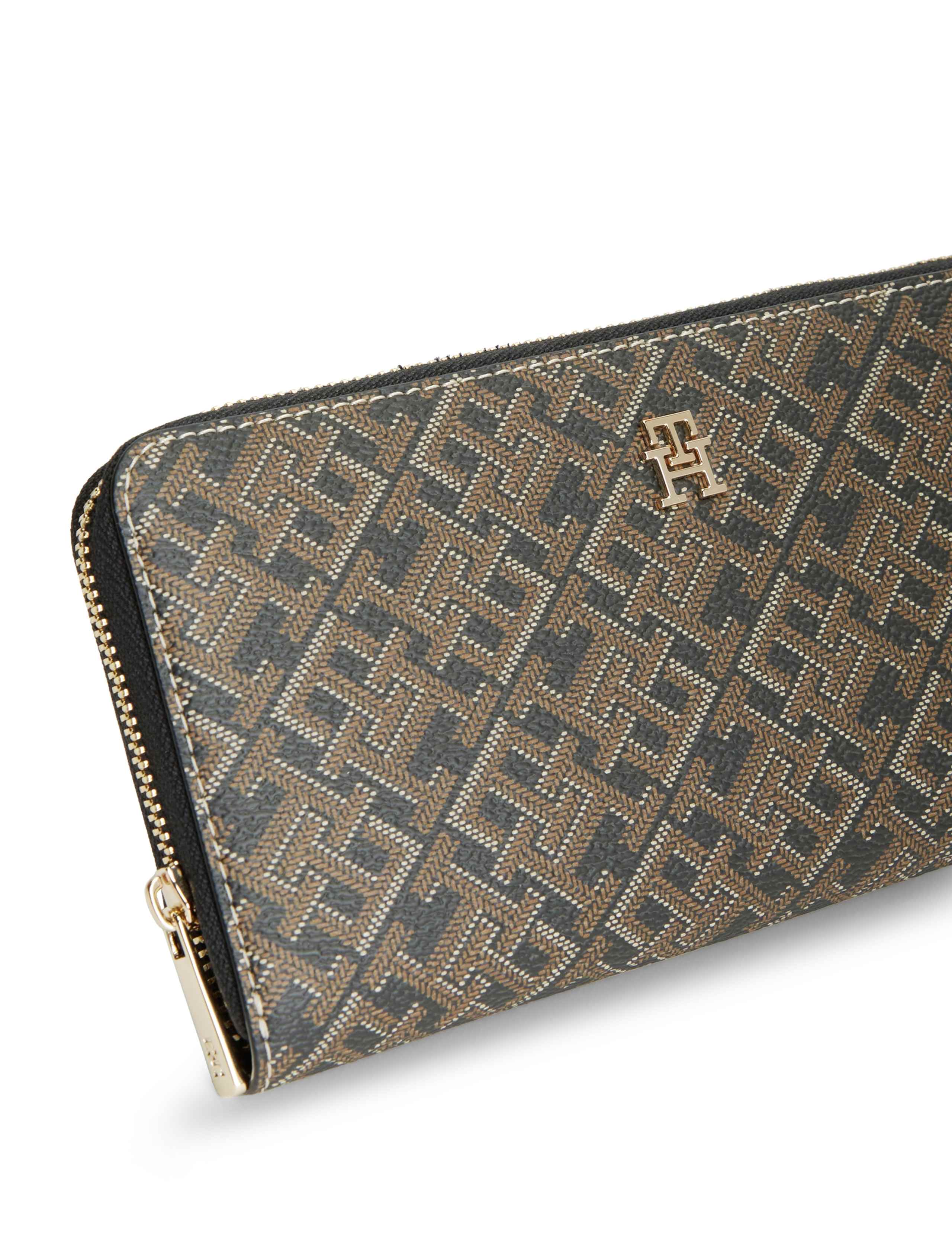 Zip Wallet 3 of 4