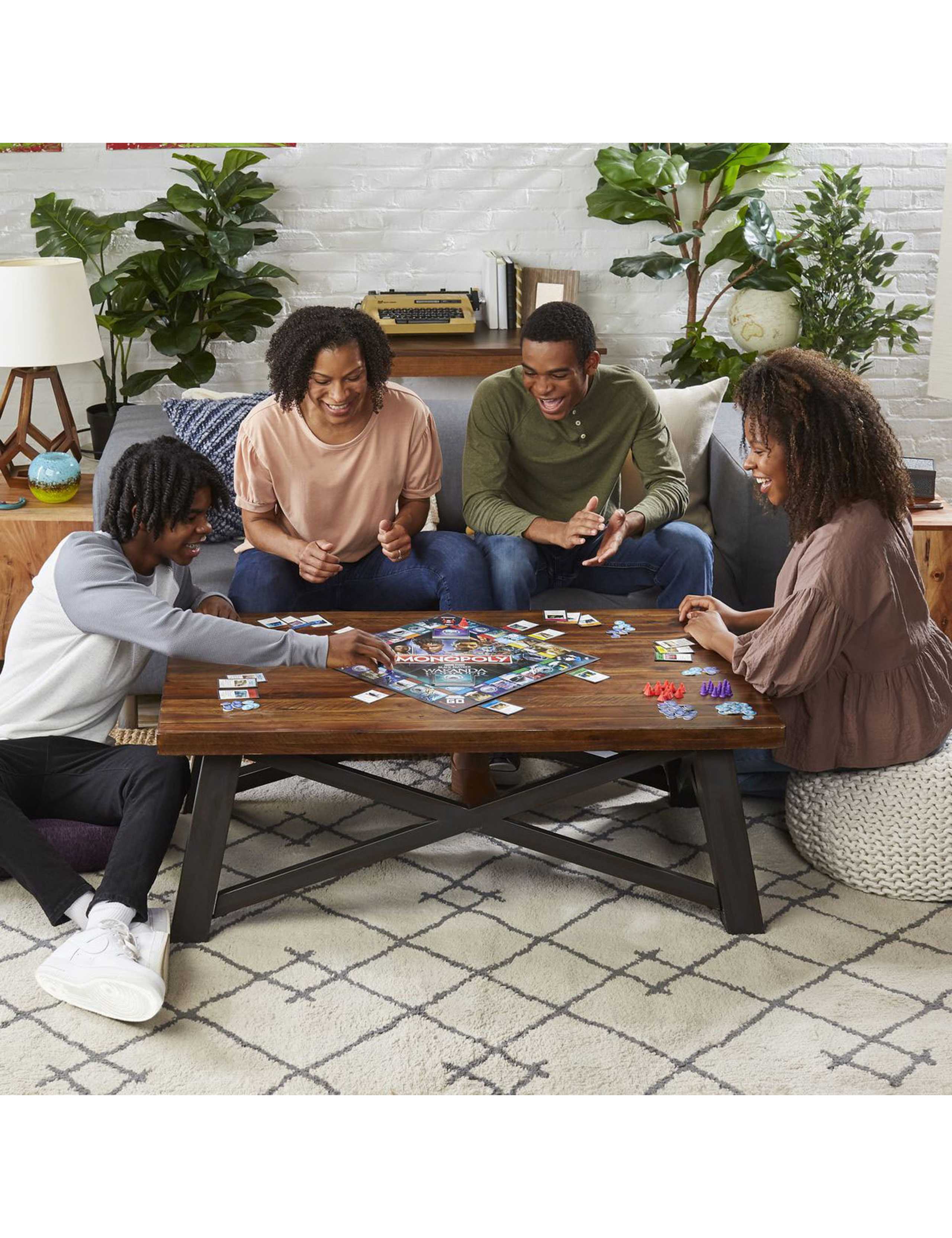 Black Panther™ Monopoly Board Game (8-11 Yrs) 4 of 7