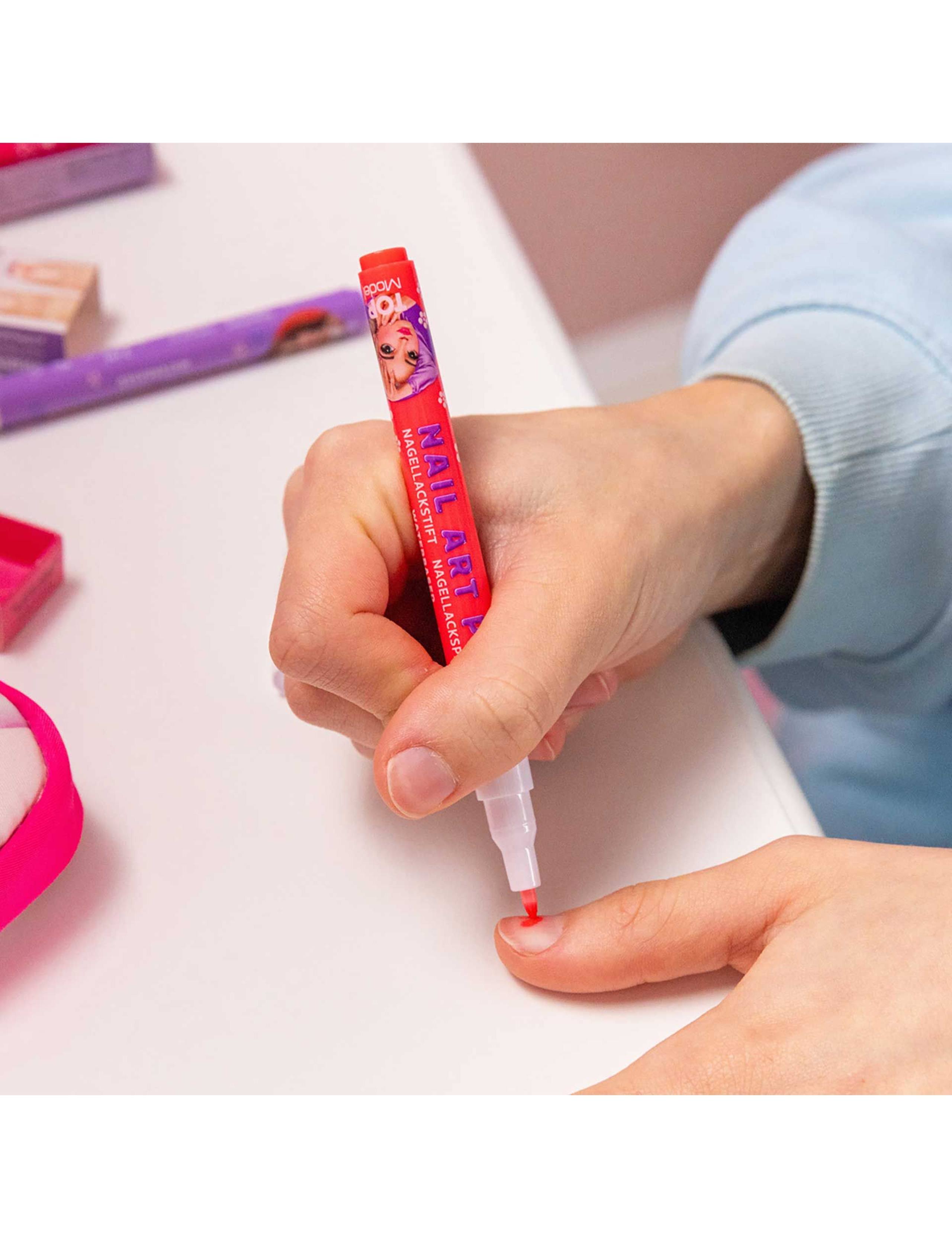 Nail Art Pens (6+ Yrs) 4 of 4