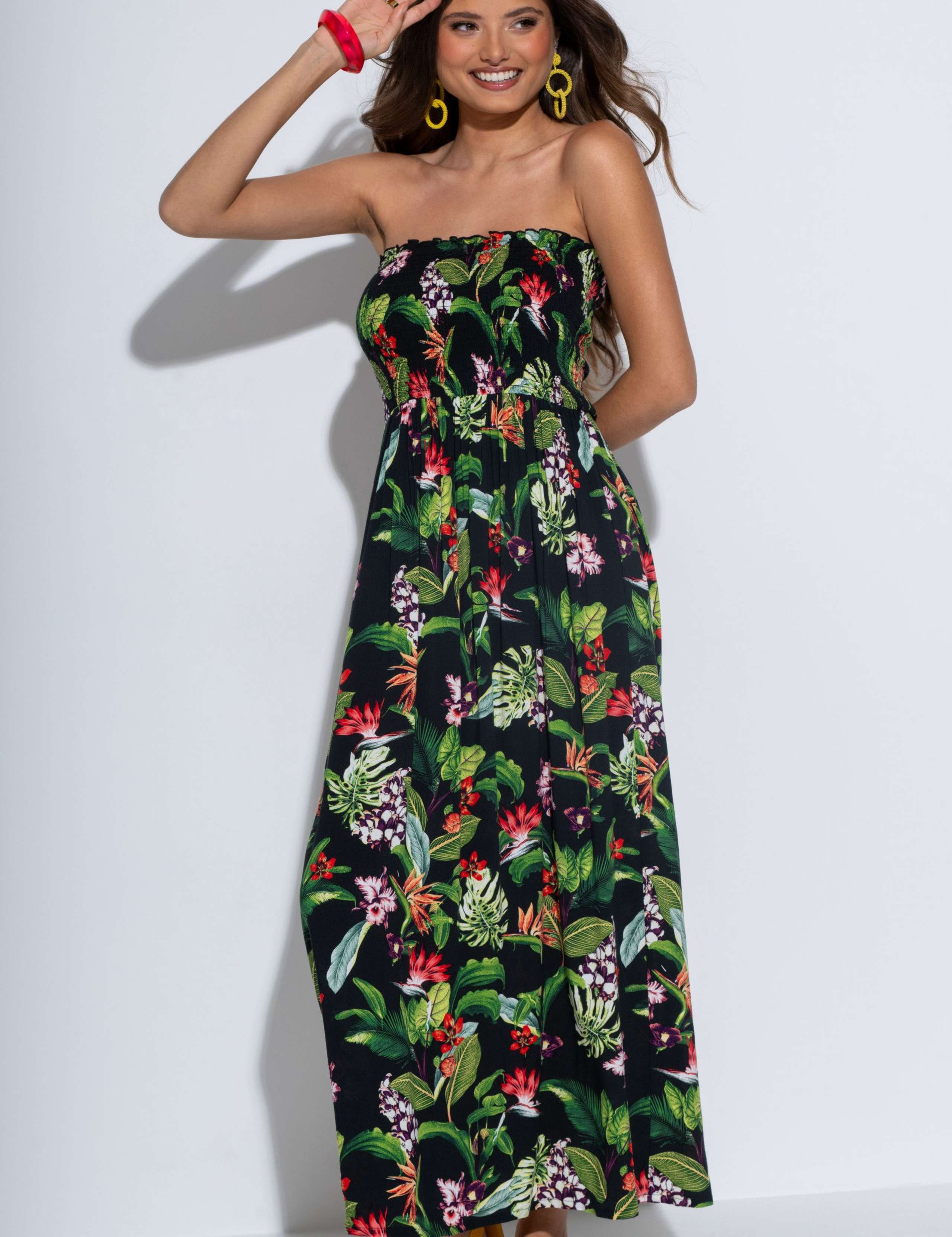 Printed Maxi Shirred Beach Dress 5 of 7