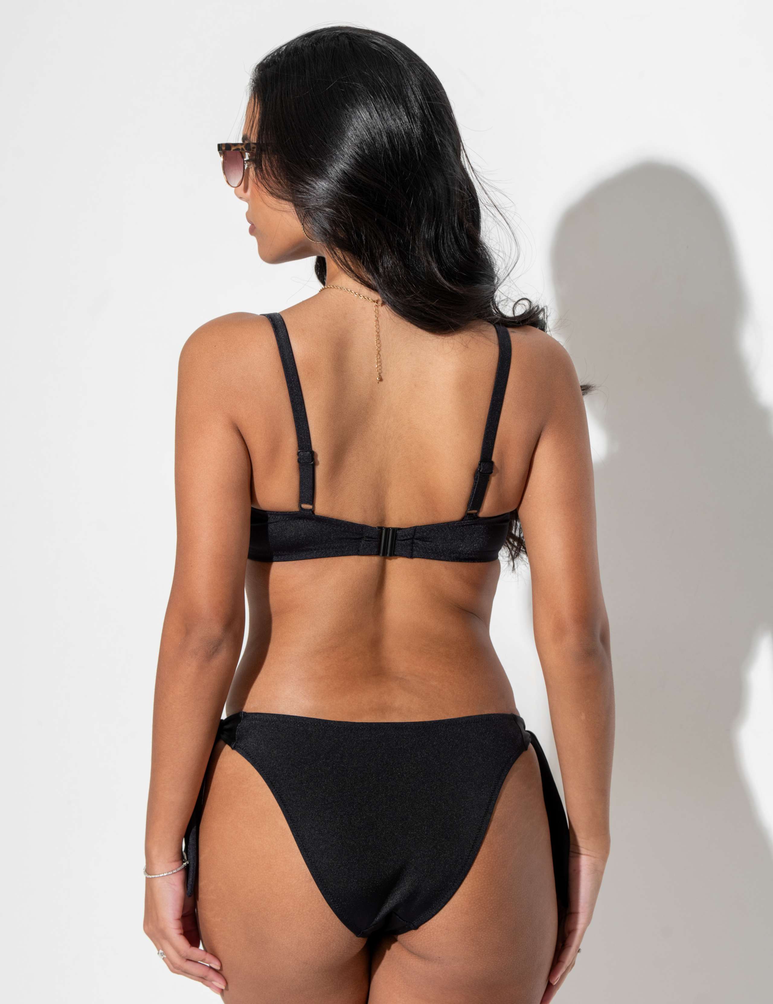 St Kitts Wired Plunge Bikini Top D-J 4 of 7