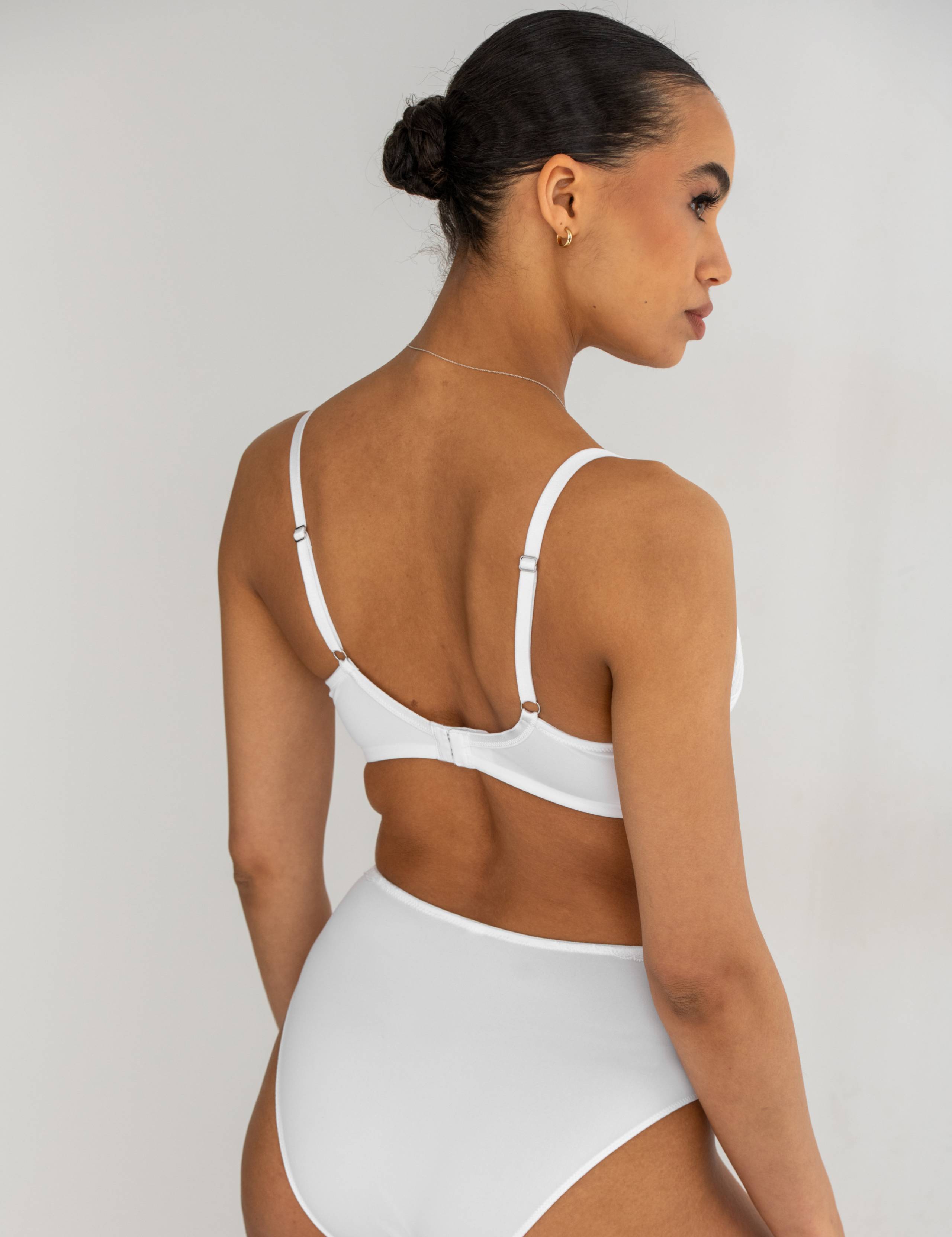 New Romance Non-Padded Full Cup Bra 6 of 7