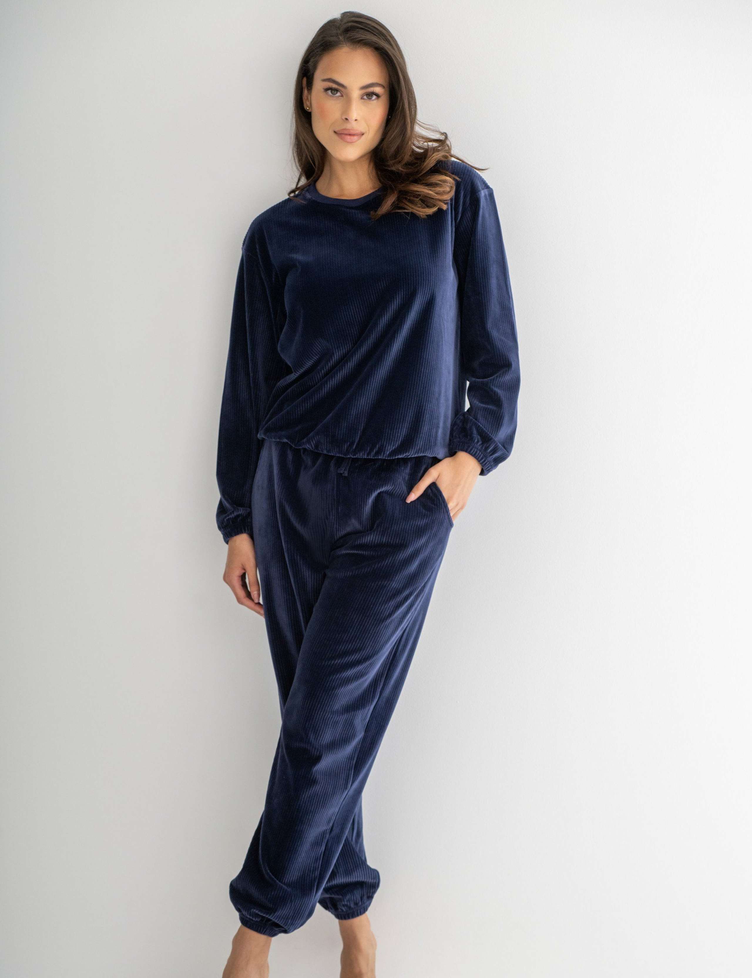 Ribbed Fleece Lounge Set 6 of 10