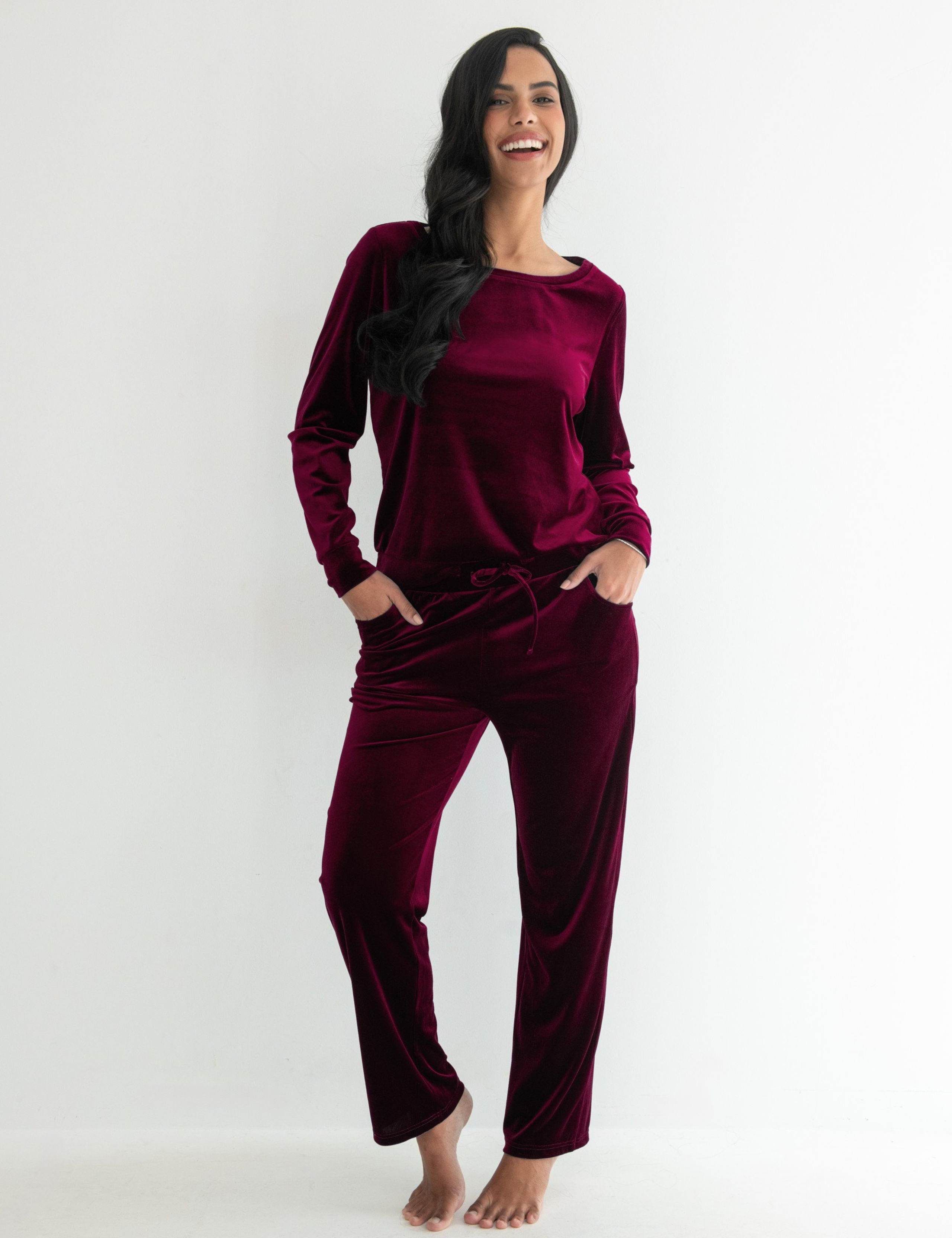 Velour Pyjama Set 6 of 8