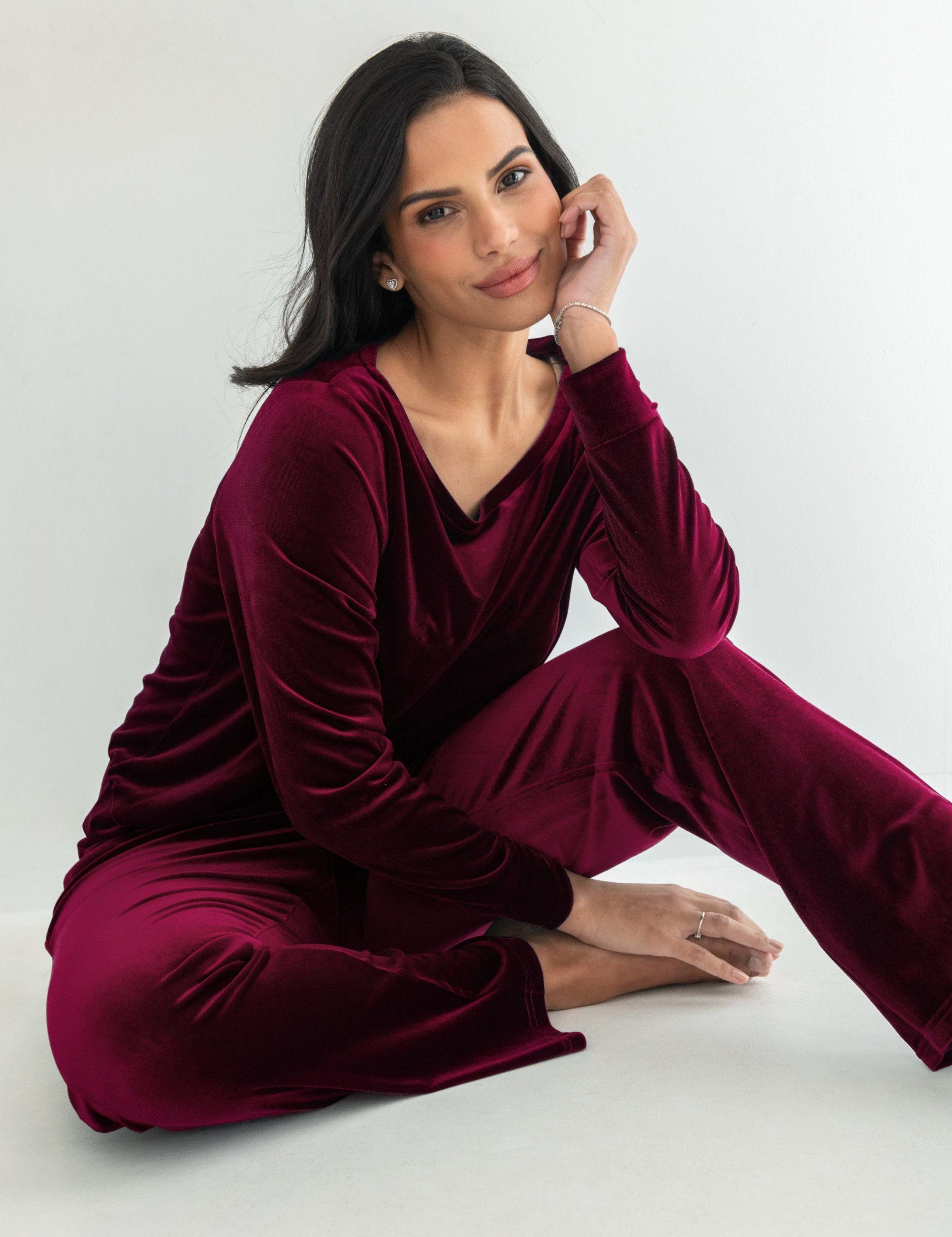 Velour Pyjama Set 7 of 8