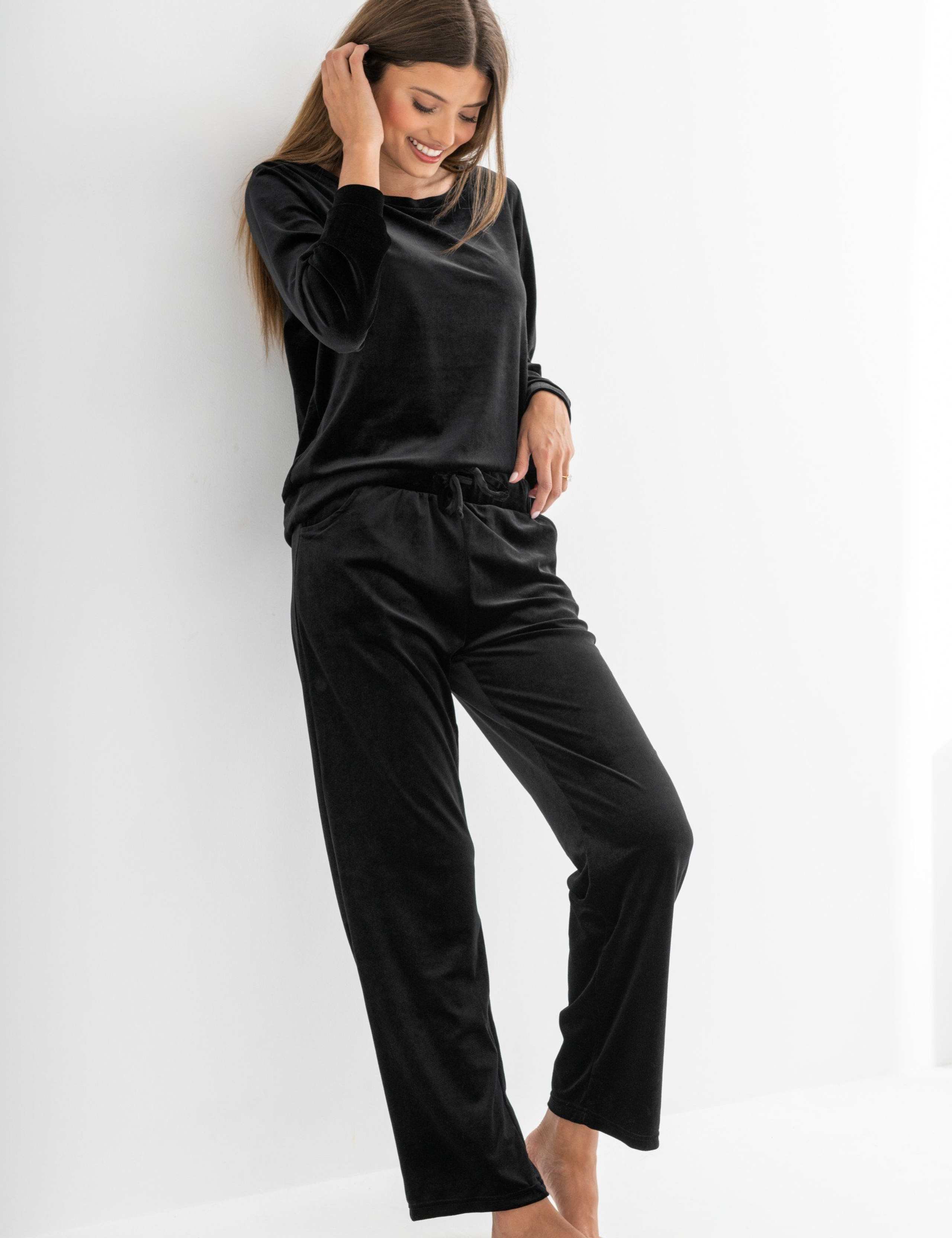 Velour Pyjama Set 6 of 7