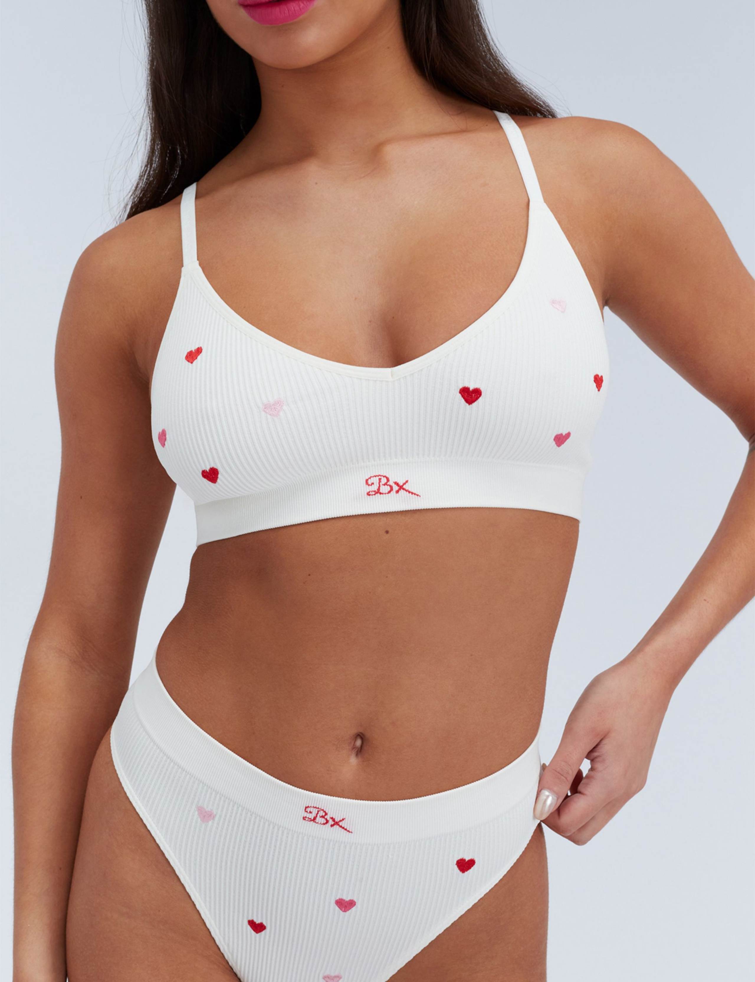 Heart Embroidered Seamless Thong 3 of 5